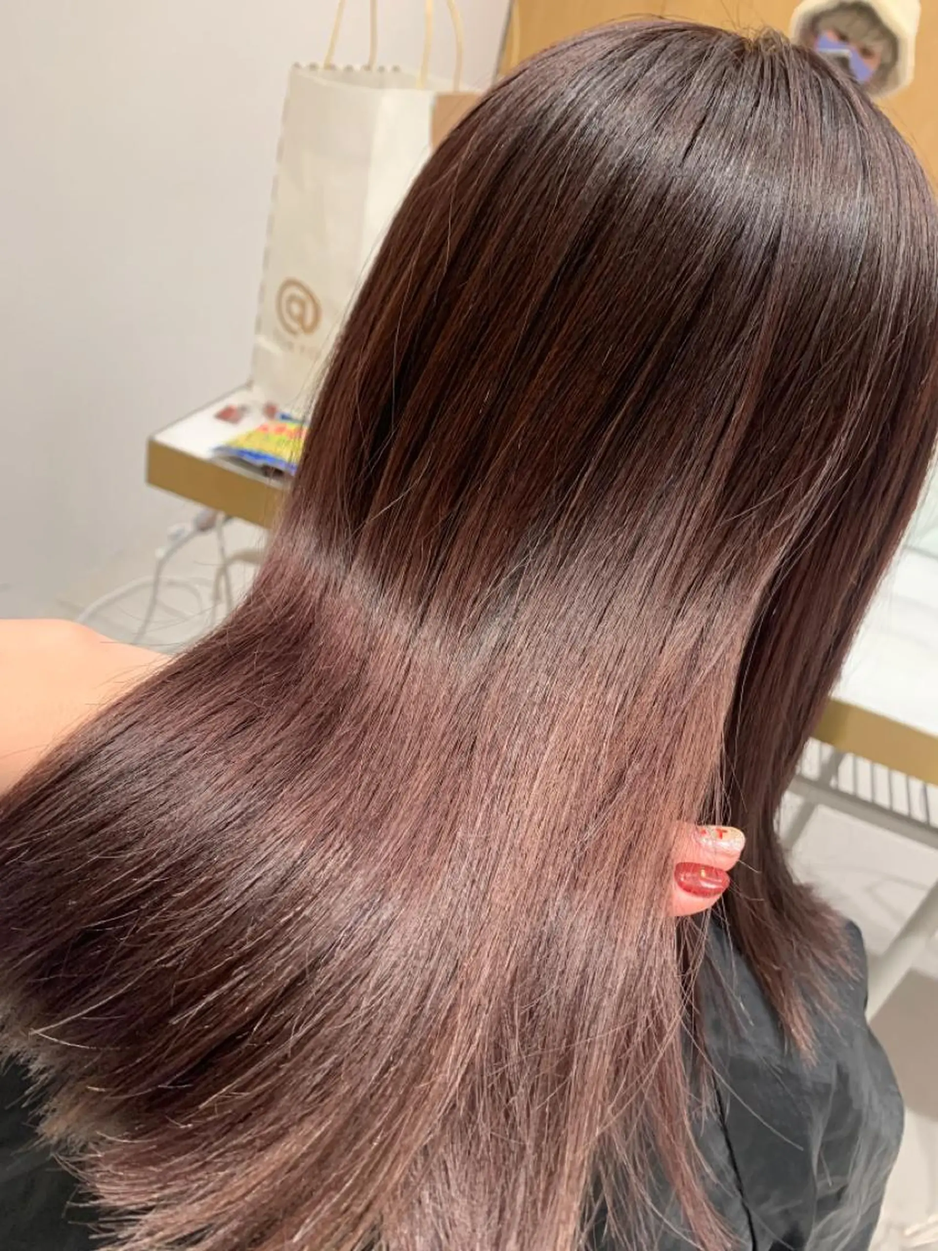 カラー ブリーチ ピンクカラー 透明感カラー/レイヤ ーhinata.のヘアスタイル