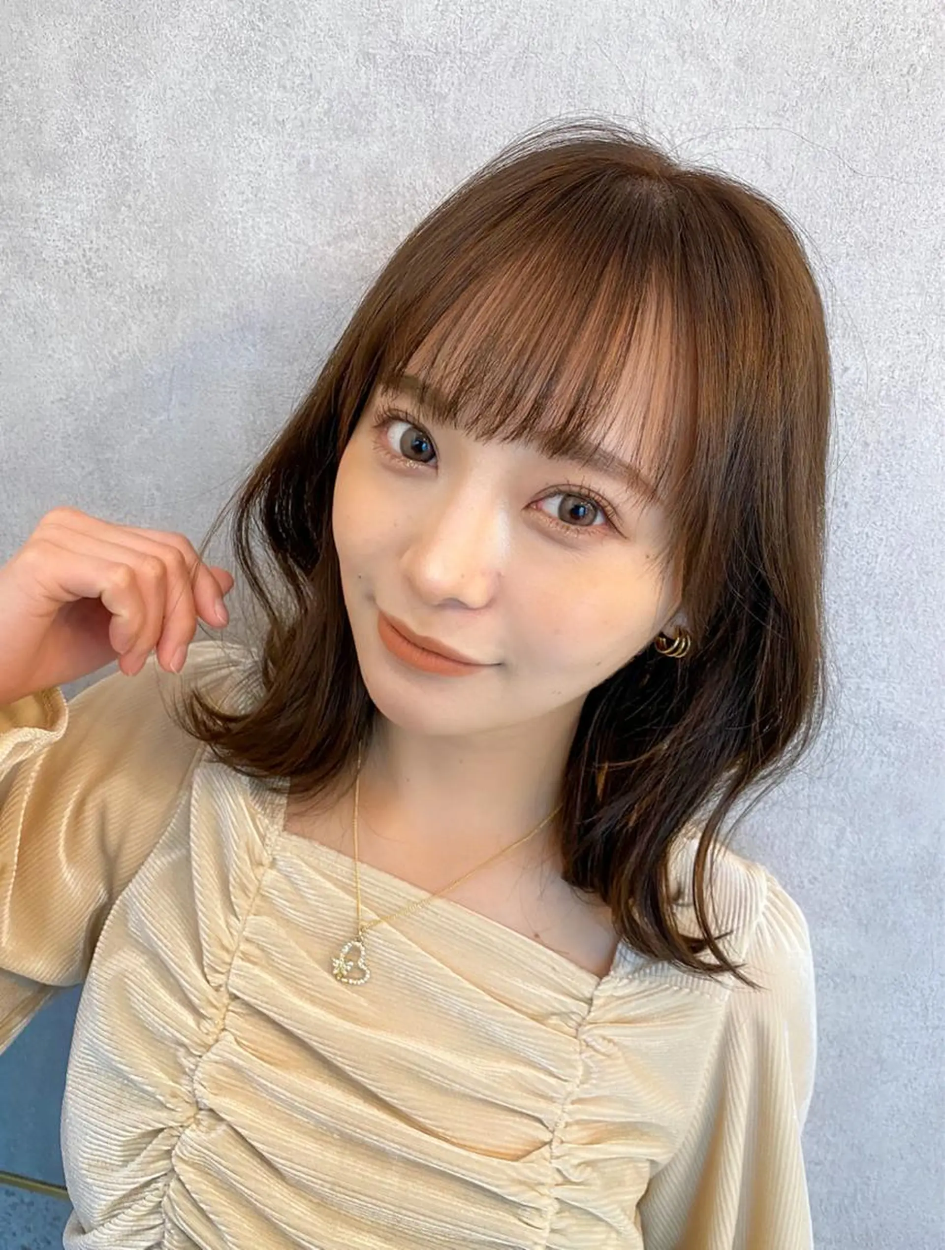 ミディアム カラー シールエクステ ミディアムパーマ ブリーチ ケアブリーチ ダブルカラー 新宿/韓国風レイヤー 髪質改善/渋谷直樹のヘアスタイル