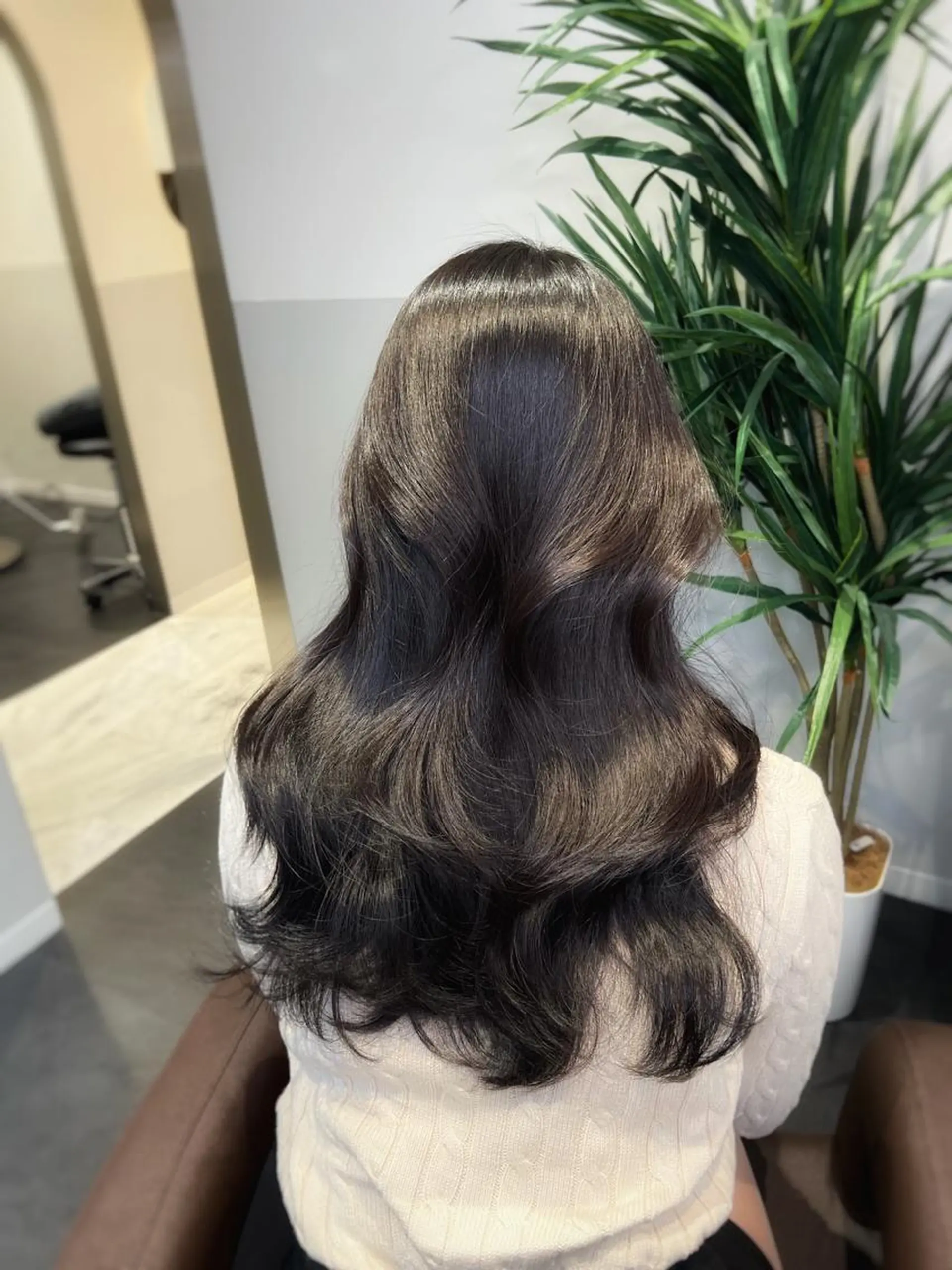 ロング 韓国風カラー 髪質改善 韓国風ヘア 縮毛矯正 トリートメント ヘアカラー トリートメント SALOWIN east店6F所属・TAKUMI 【美髪特化】のヘアスタイル