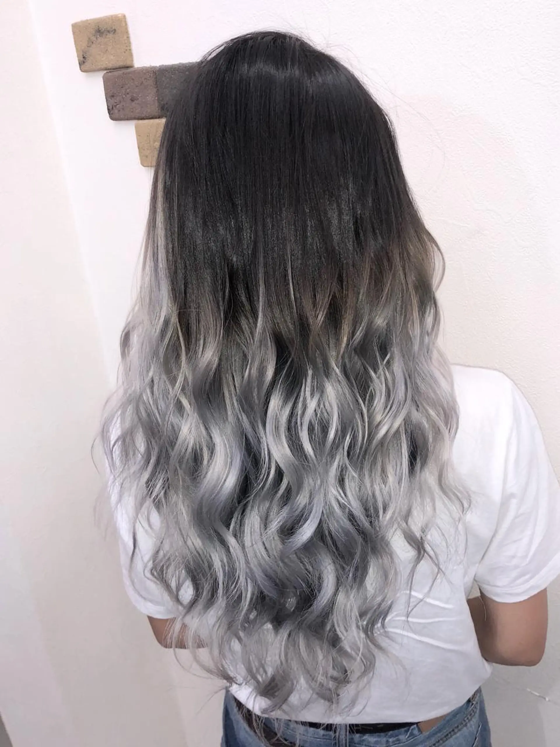 ロング カラー グラデーションカラー シルバー ヘアカラー トリートメント MAKO ❤️‍🔥NEXTのヘアスタイル