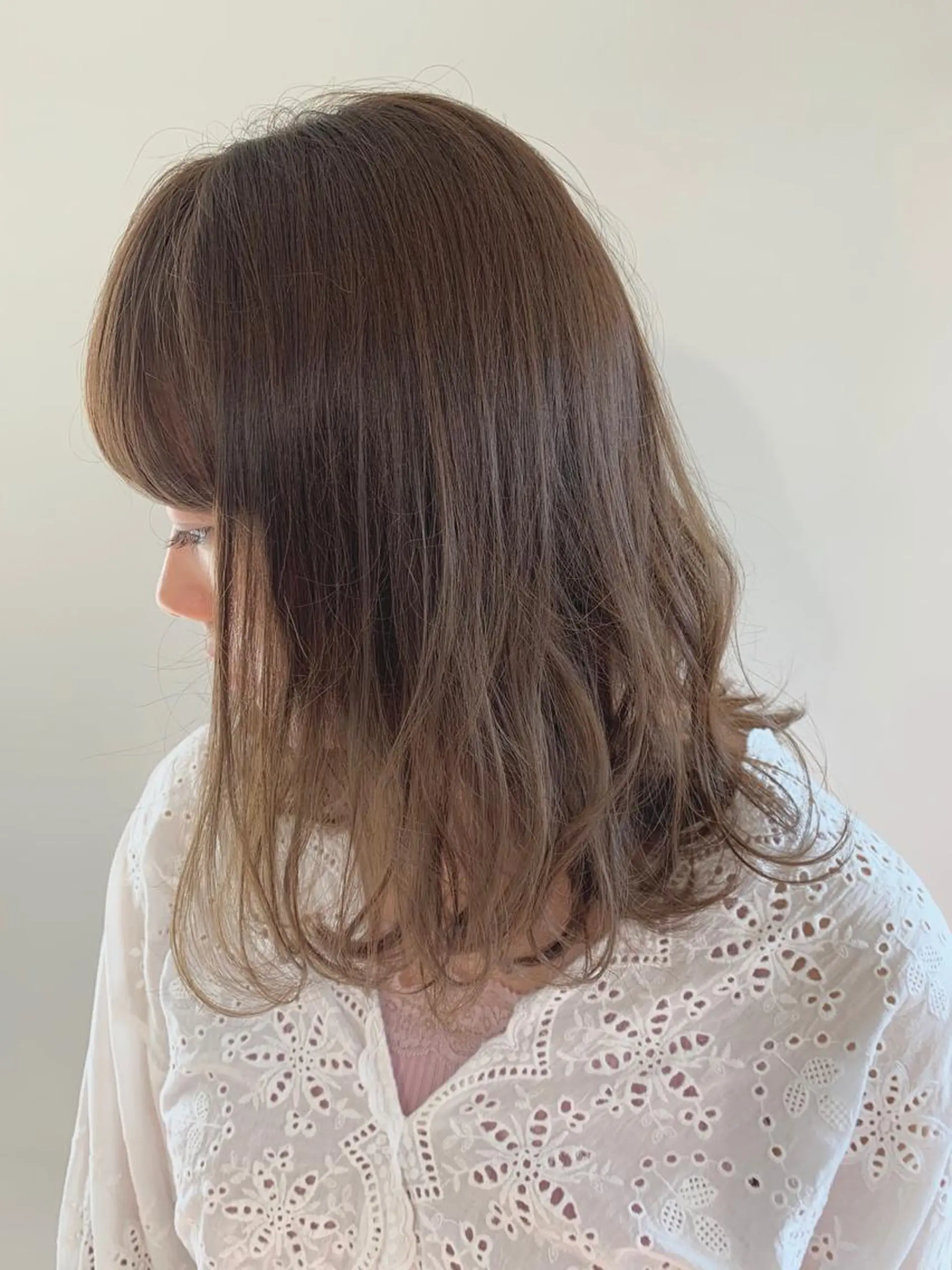 ミディアム カラー パーマ ヘアアレンジ ベージュカラー カット ヘアカラー トリートメント 加藤 綾華のヘアスタイル