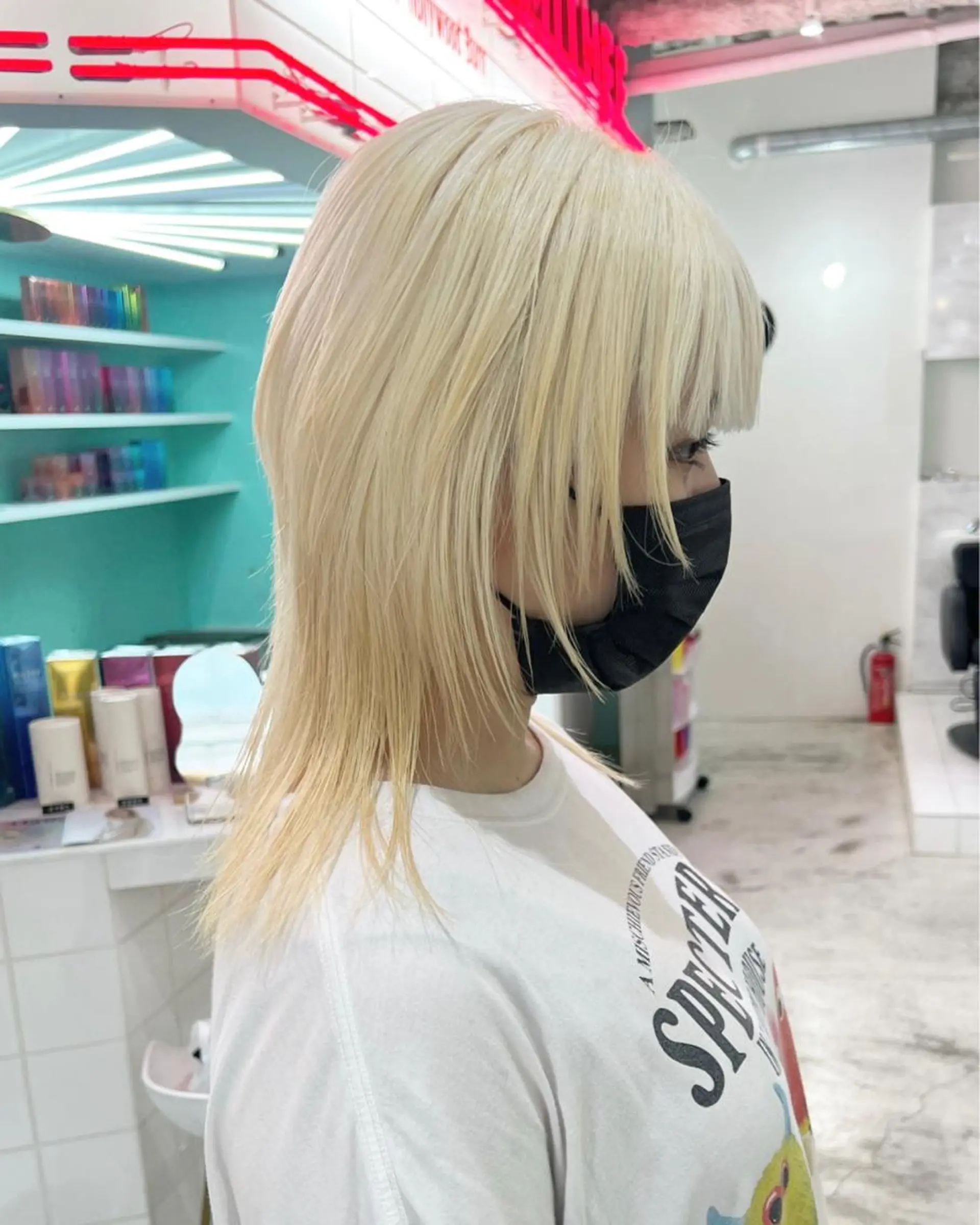 ミディアム カット ヘアカラー 💥ウルフカット デザインあんな💥のヘアスタイル