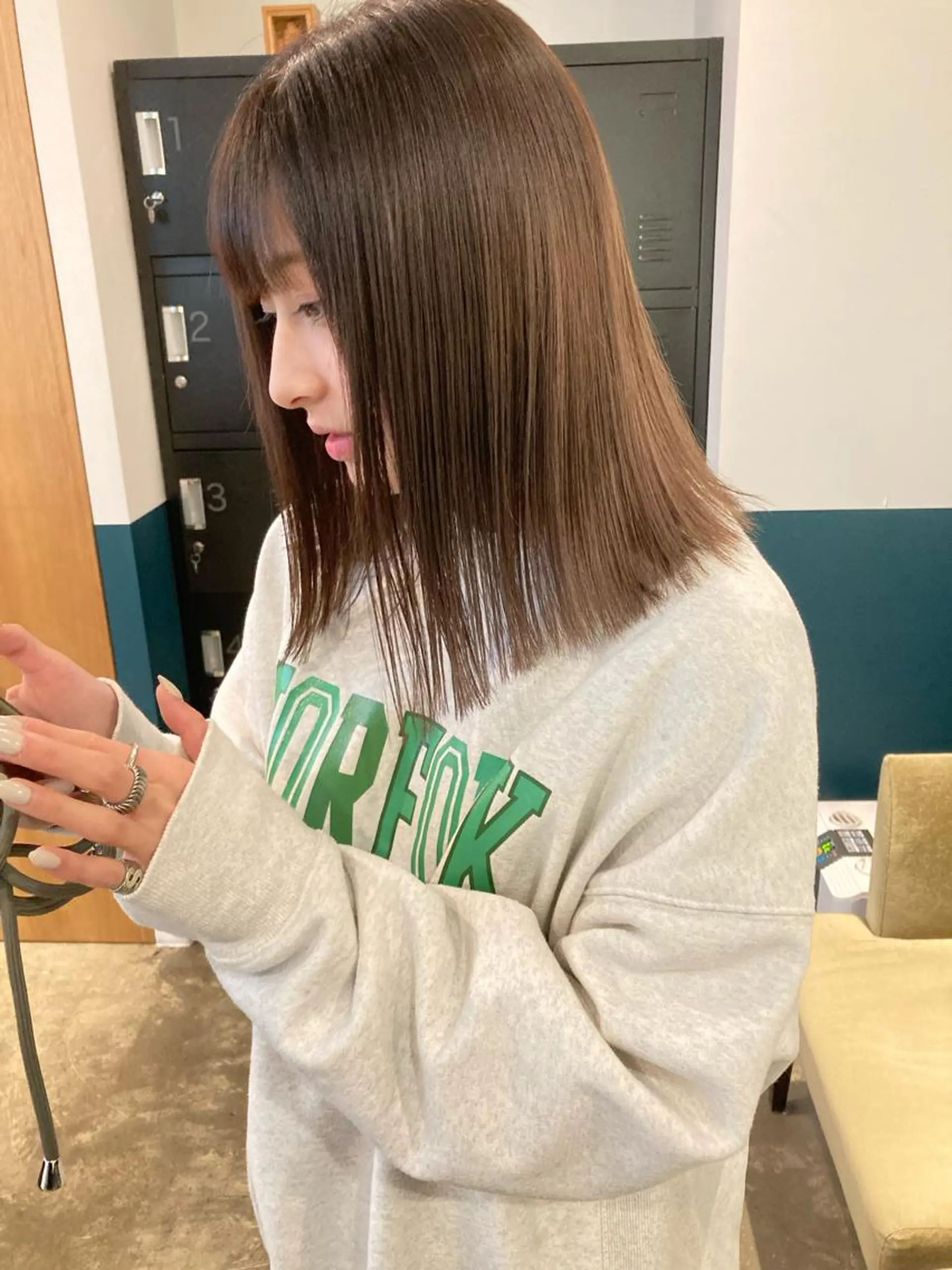 ミディアム カラー ベージュカラー オリーブベージュ ボブ ヘアカラー カラーリスト菅野 竜矢🌈のヘアスタイル