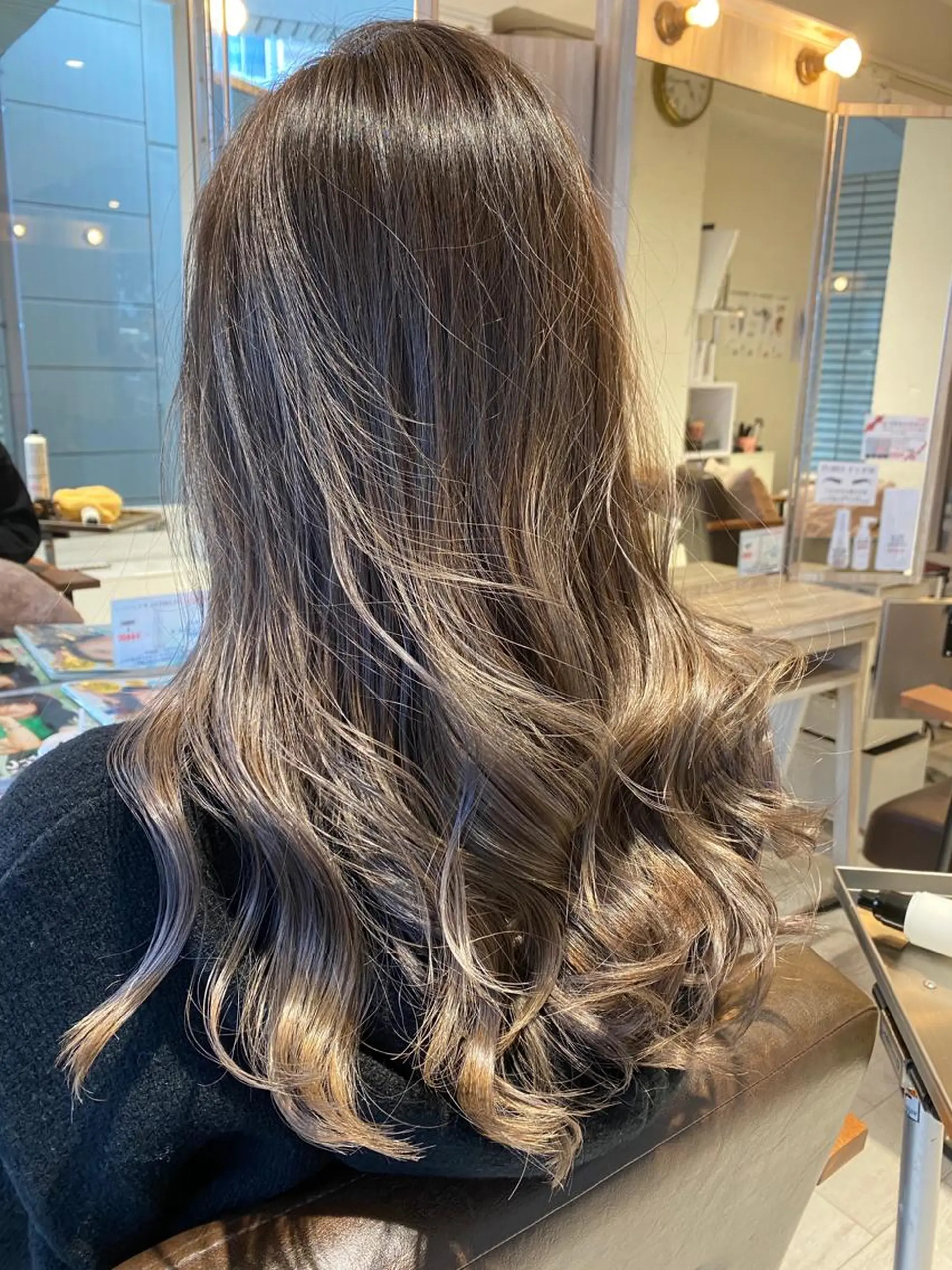 セミロング レイヤーカット 韓国ヘア 山本勝志のヘアスタイル