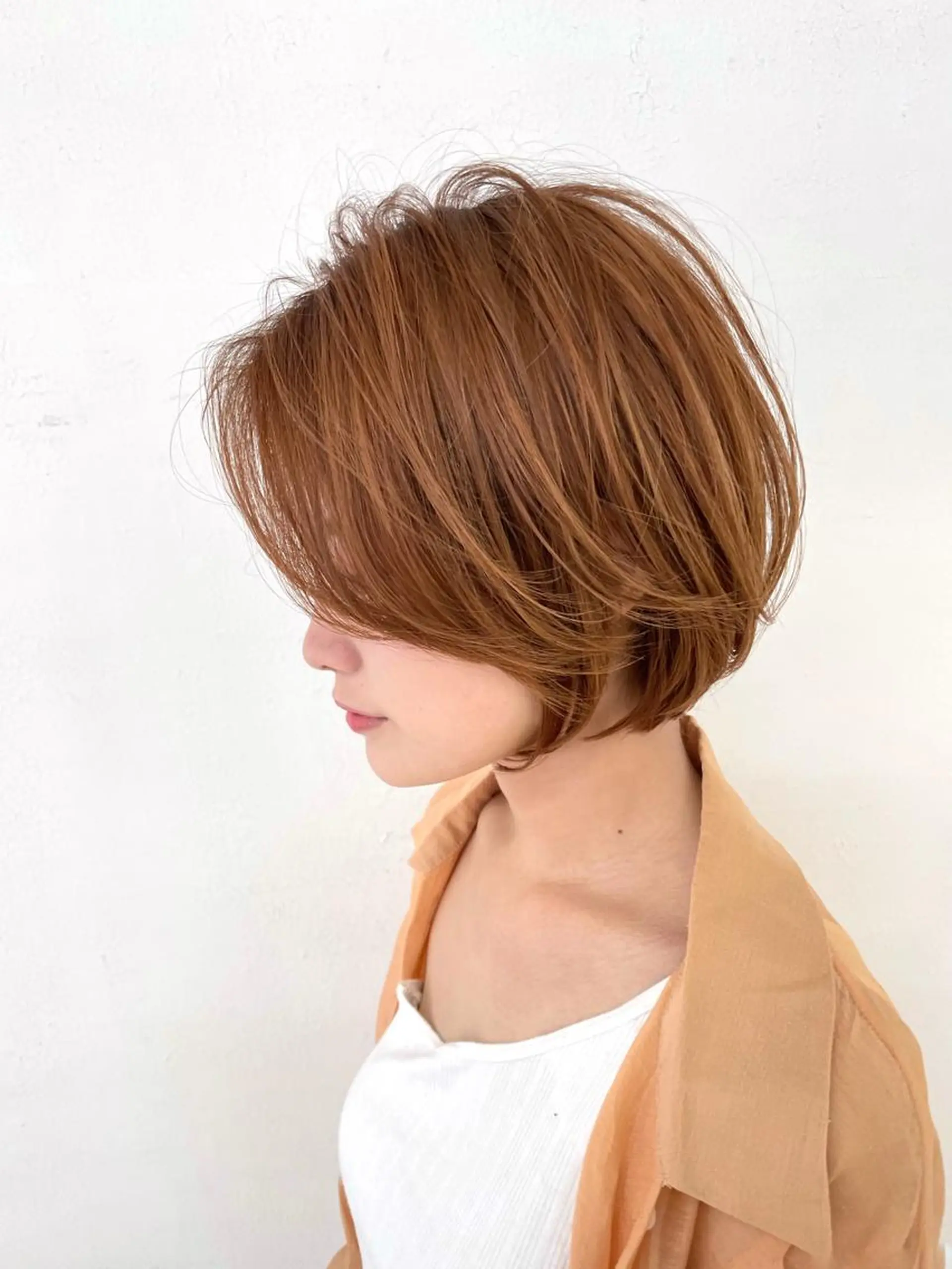 ショート esse大阪茶屋町店所属・レイヤーカット 新井田陽寿のヘアスタイル