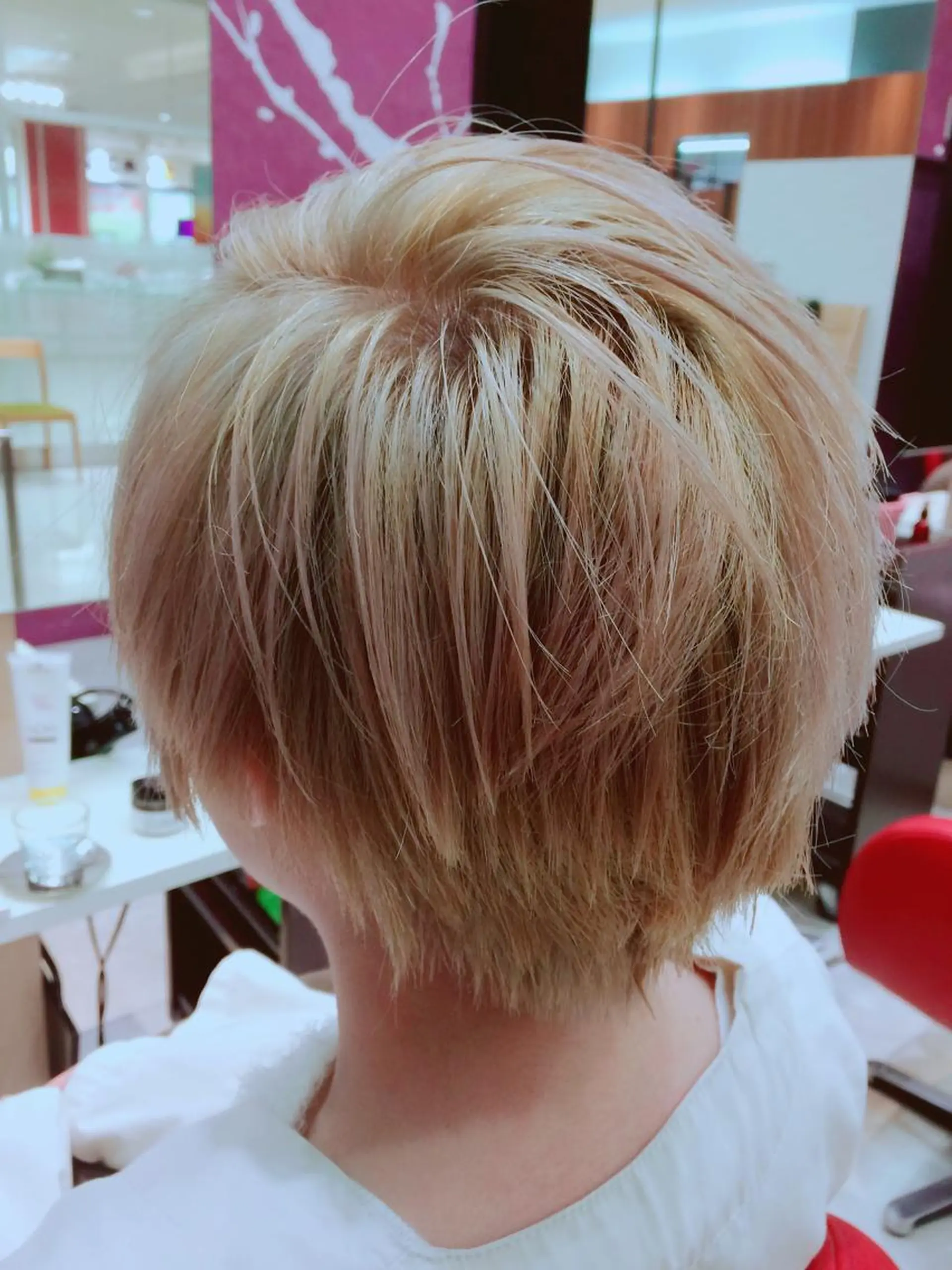 ショート カラー ベージュカラー 髪質改善のプロ✨りな さんのヘアスタイル