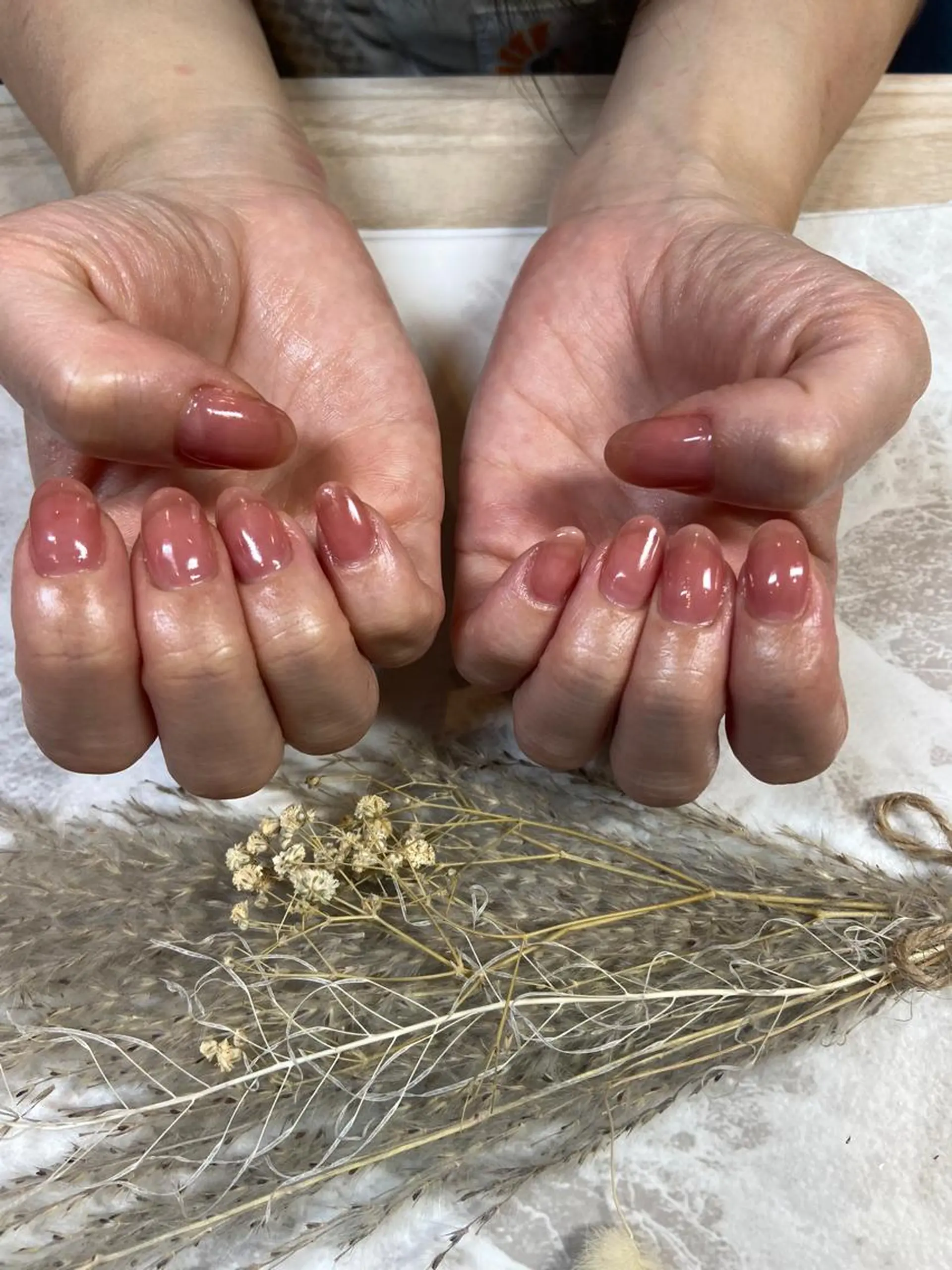 ミディアム ネイル ワンカラーネイル ハンドネイル ネイルサロン ステラのネイルデザイン