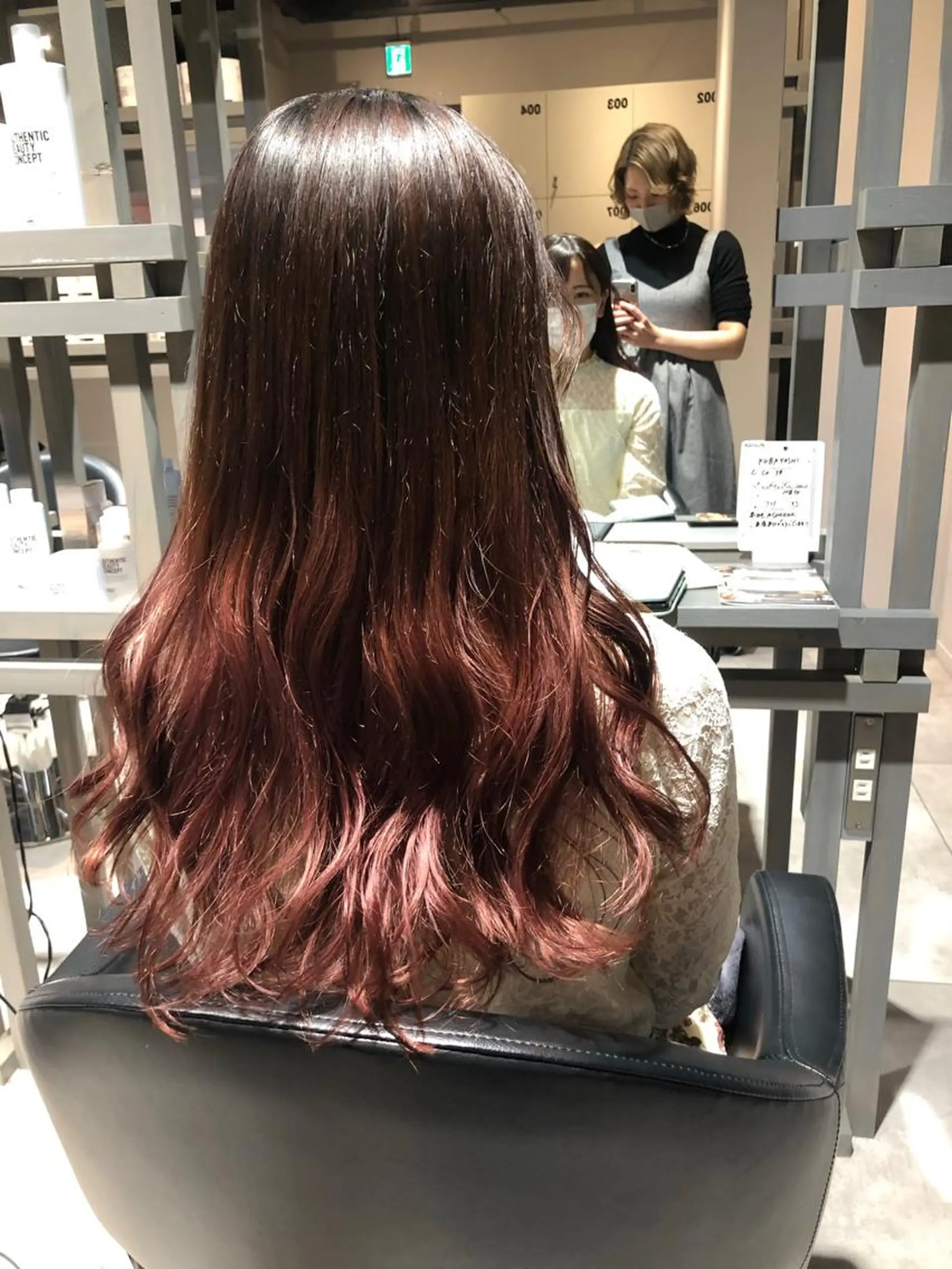 ミディアム カラー グラデーションカラー ピンクカラー ヘアカラー トリートメント ブリーチ👩‍🦳/ ‪✂︎MANAMIのヘアスタイル