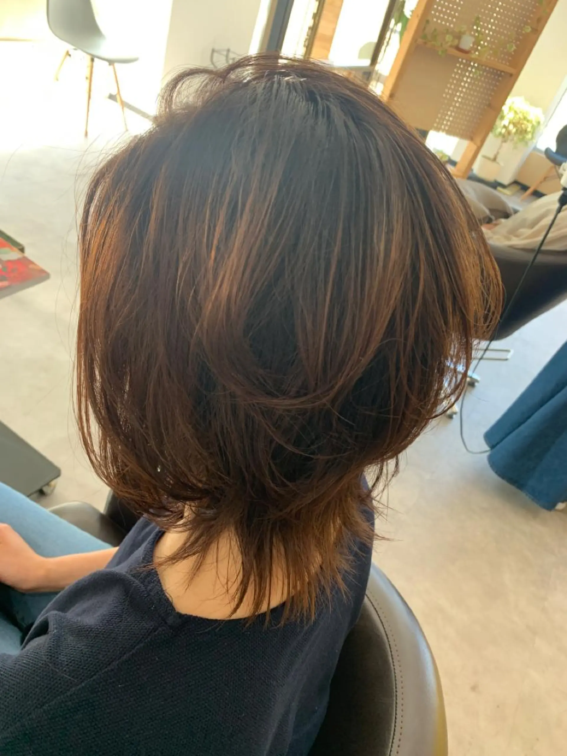 ミディアム ウルフカット ufufu所属・境 菜摘のヘアスタイル