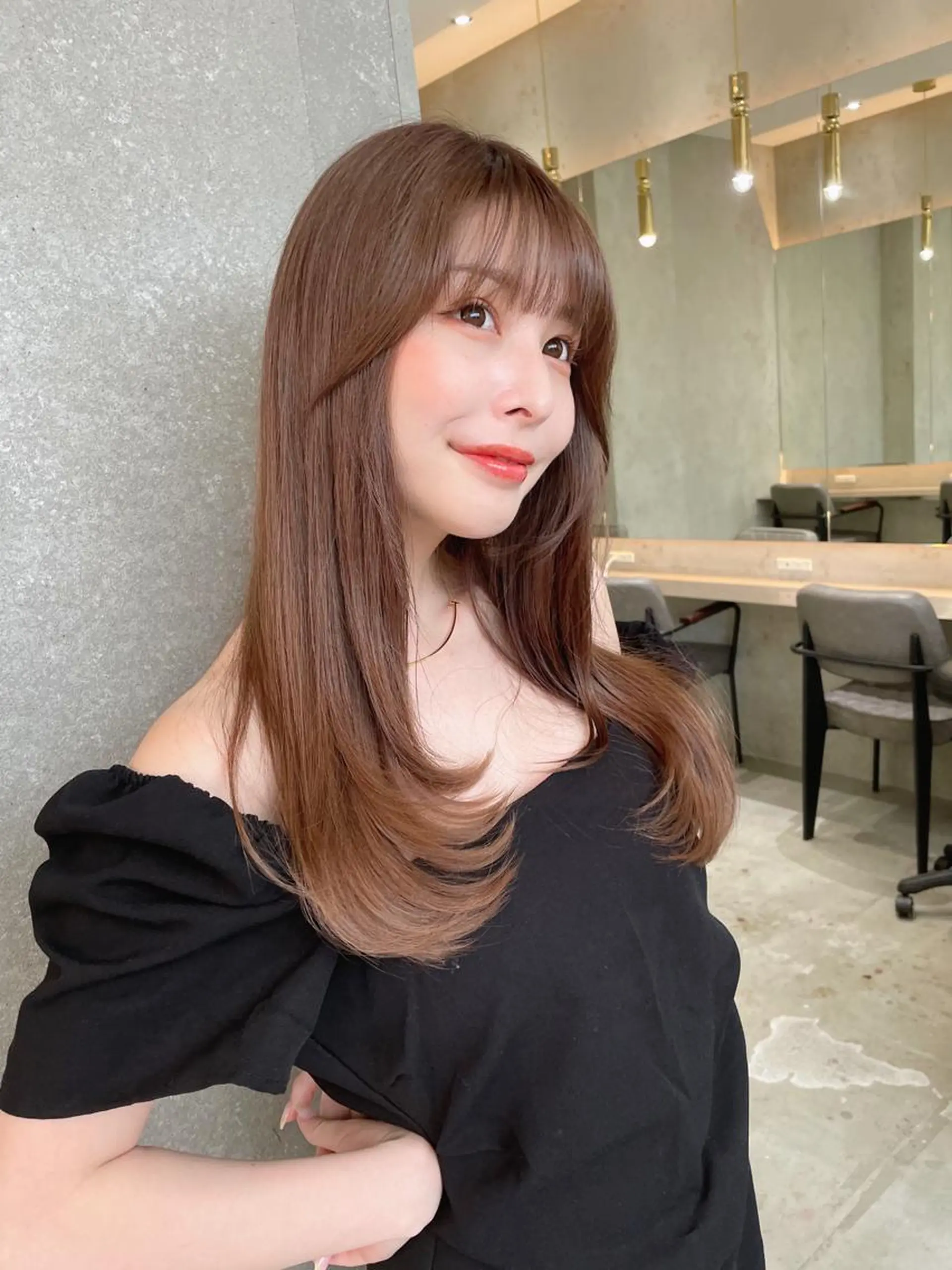 セミロング カット ヘアカラー トリートメント 山本翔一郎 韓国顔周りレイヤーのヘアスタイル