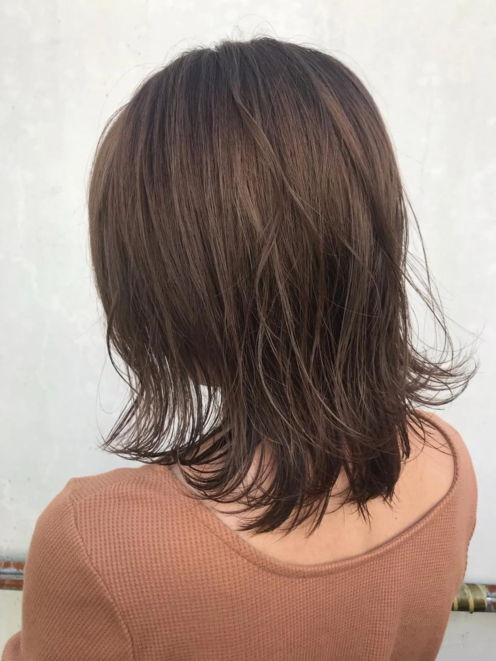セミロング カラー 【カラーリスト】 Likka.のヘアスタイル