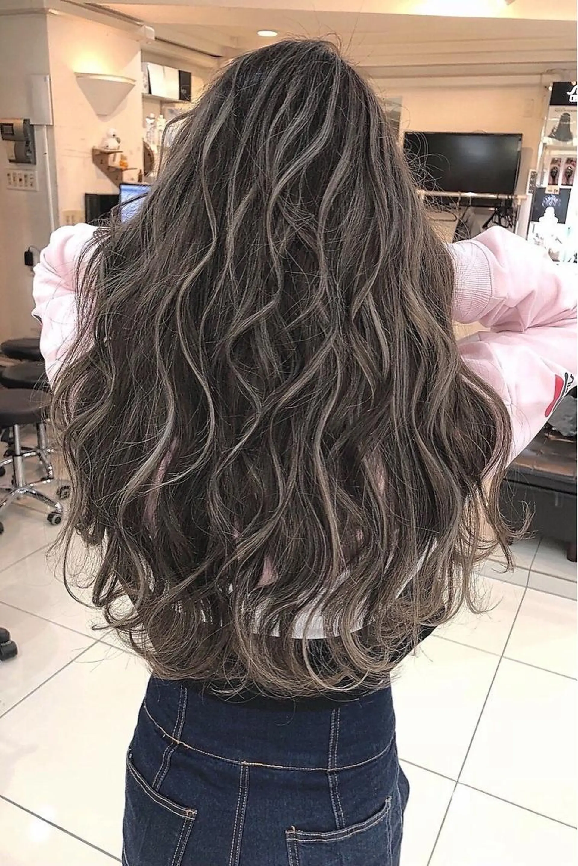 ロング カラー ダブルカラー ハイライトカラー ハイライト Wehlen所属・透明感カラー🌟 keisukeのヘアスタイル