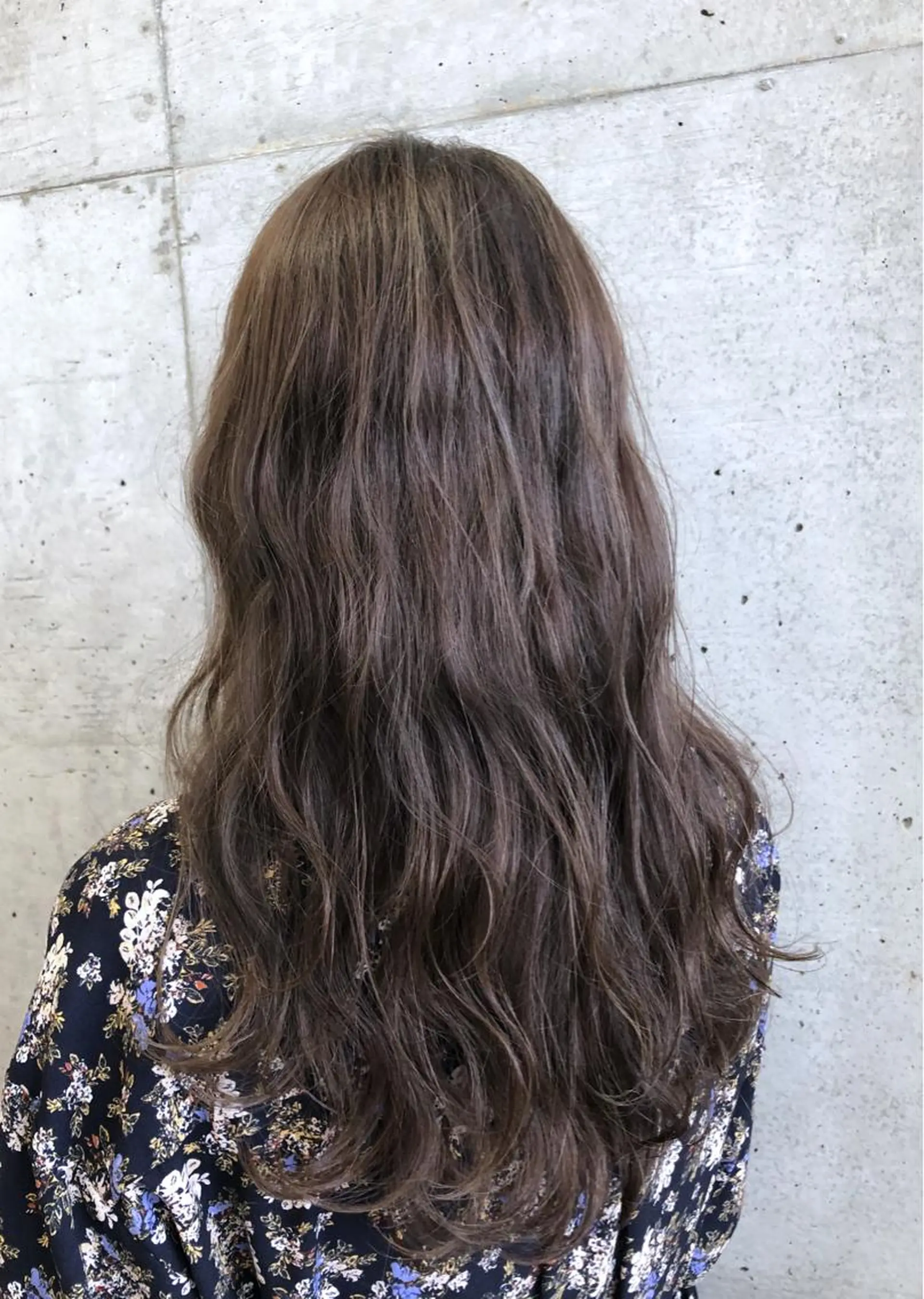 ロング カラー グレージュ ハイライトカラー ハイライト ヘアカラー 大栗 佑也  髪質改善のヘアスタイル