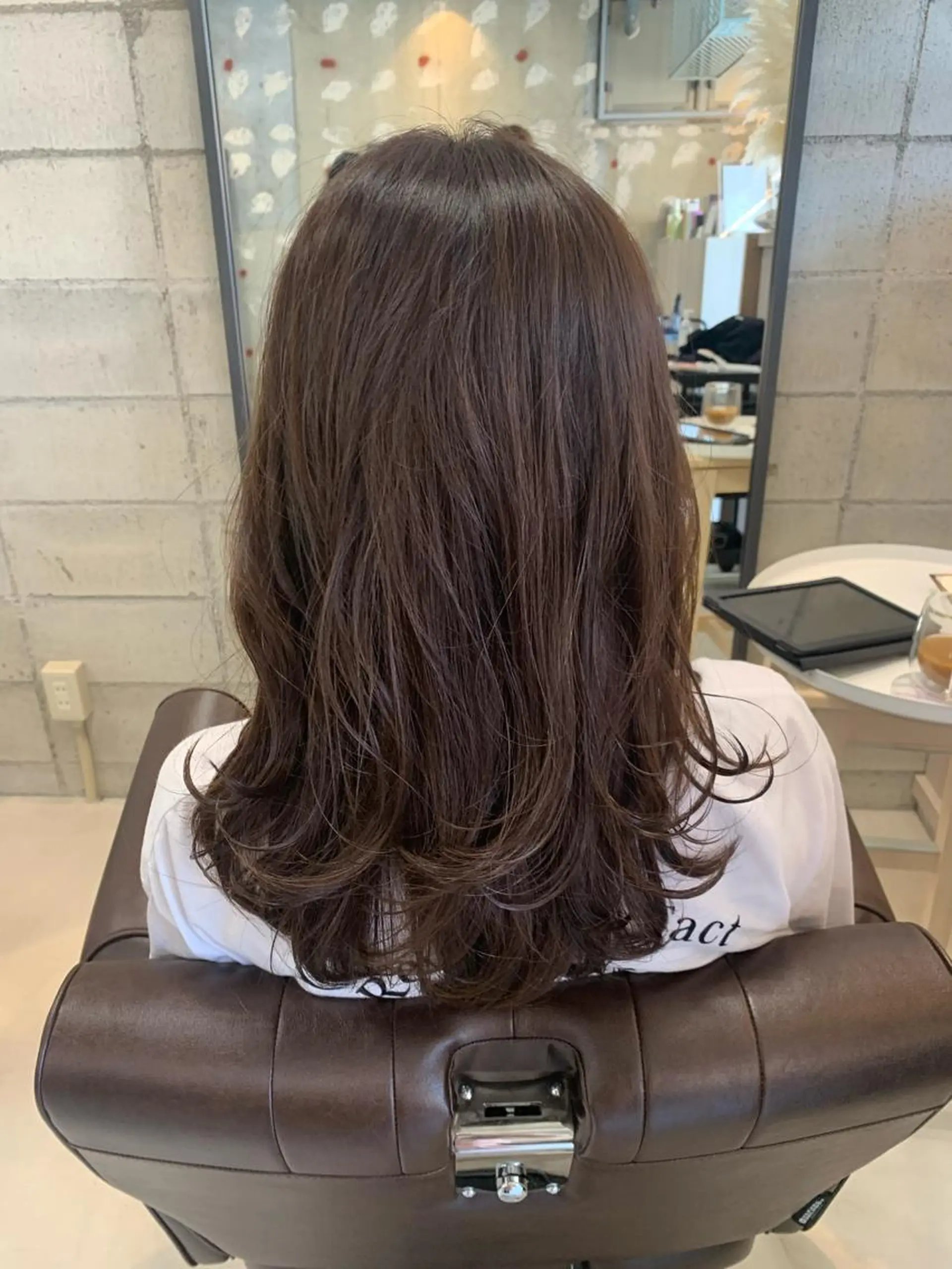 セミロング ハイライト 品川 美和のヘアスタイル