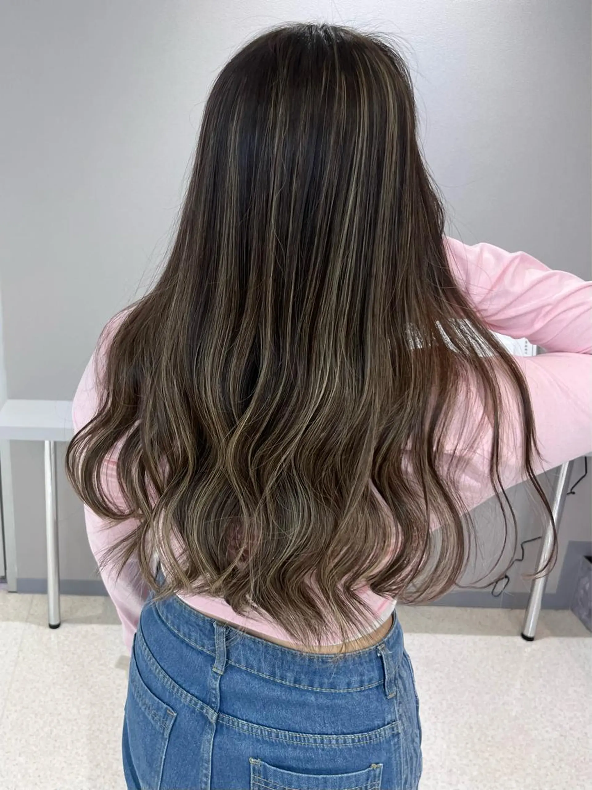 ロング カラー ハイライトカラー ハイライト KANA🎀韓国 🇰🇷ハイライトのヘアスタイル