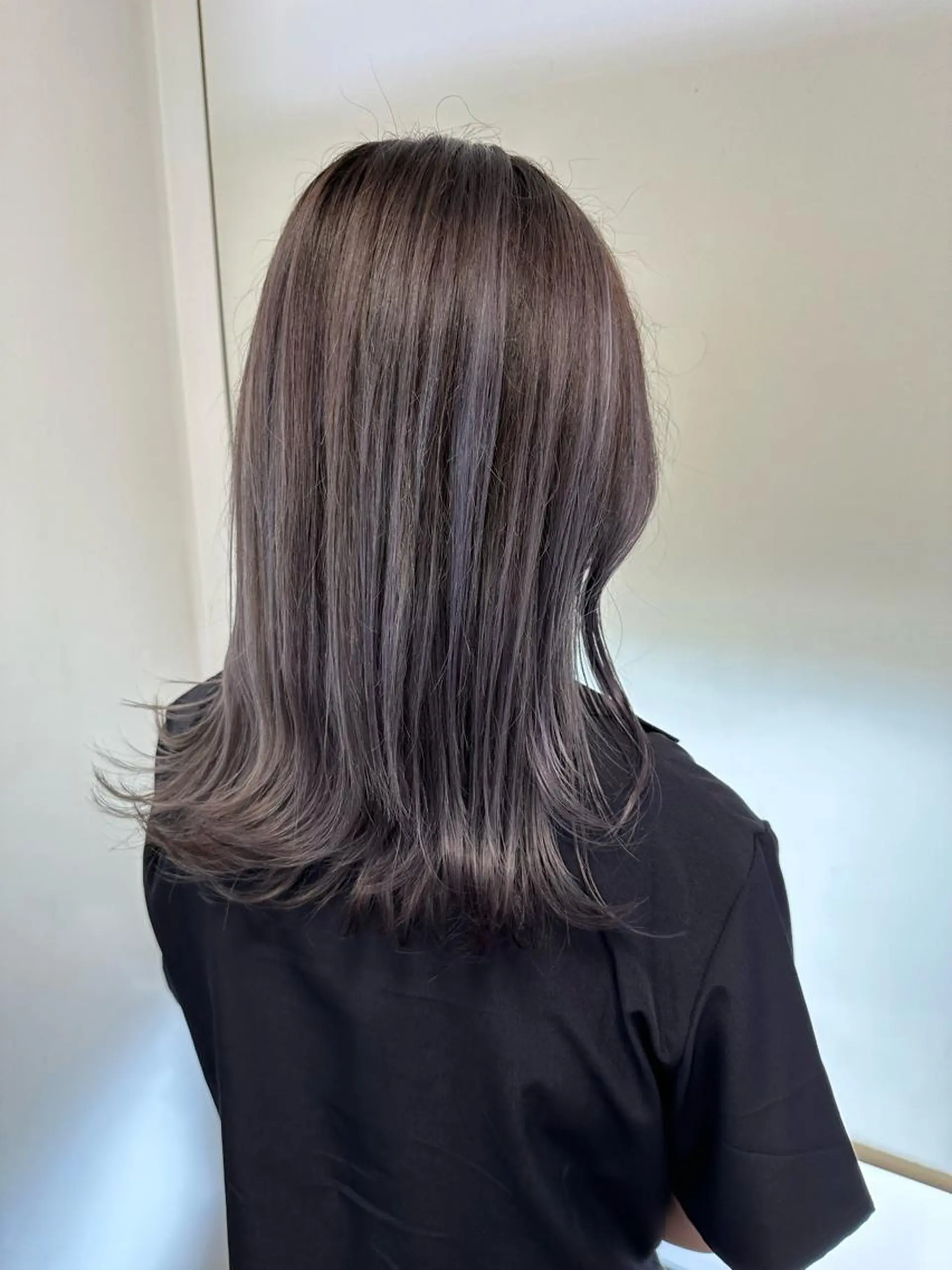 ミディアム カラー カット ヘアカラー peg.hair所属・ブリーチカラー🫧 森　凪沙のヘアスタイル