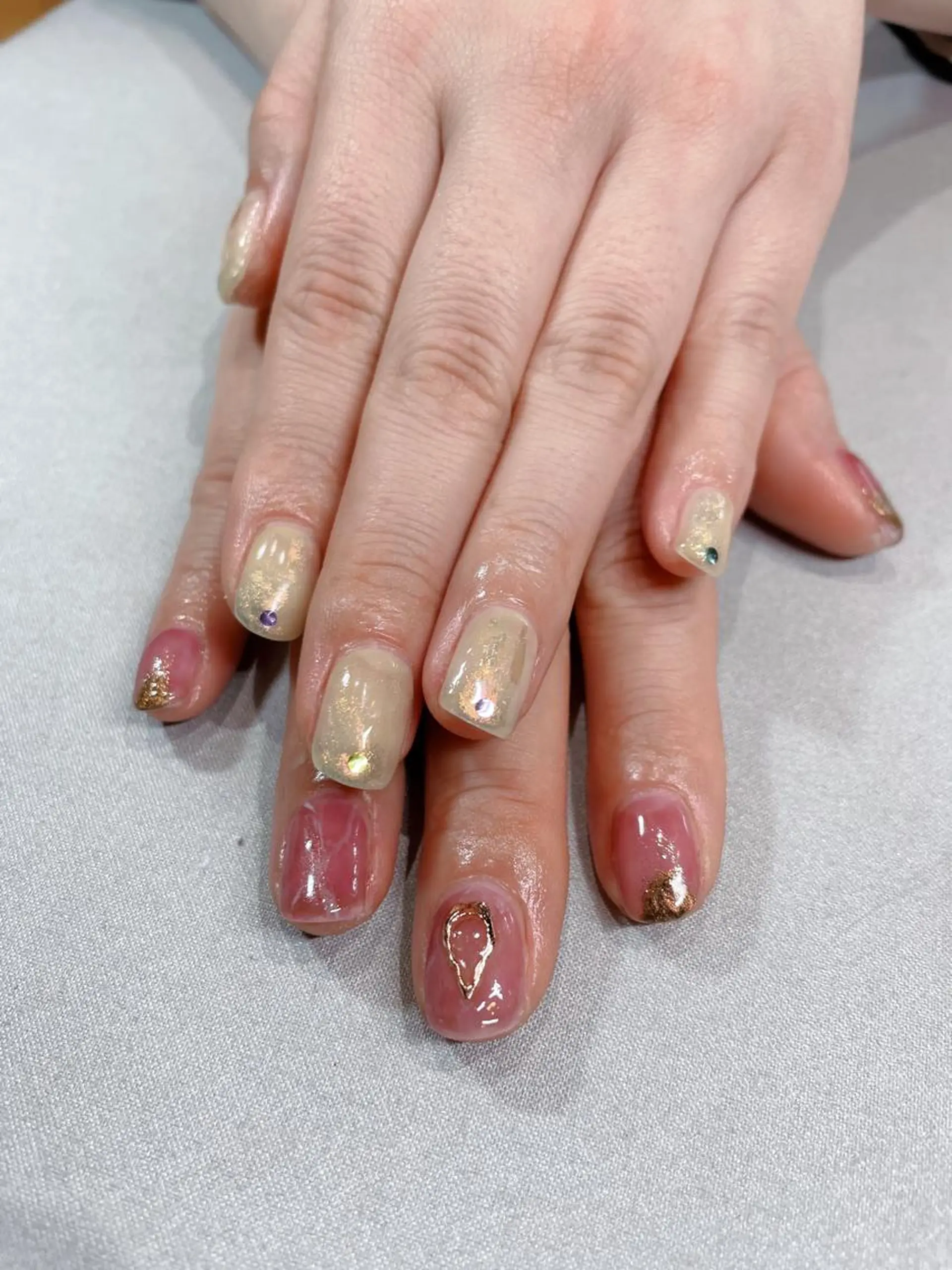 ネイル iiloo aromaworksのネイルデザイン