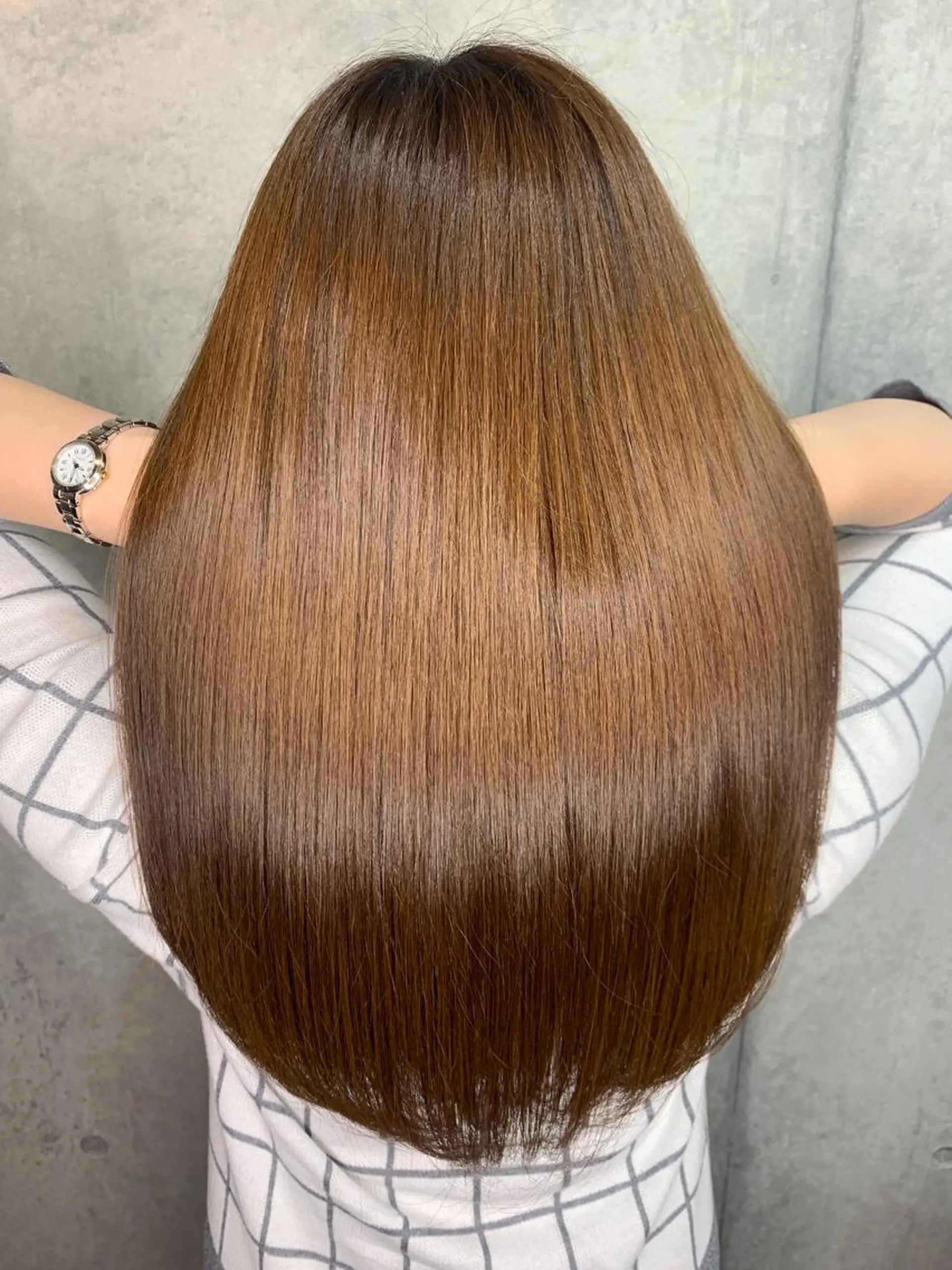 ロング カット ヘアカラー トリートメント GO TODAYシェアサロン原宿Leap店所属・髪質改善 レイヤー Naoyaのヘアスタイル