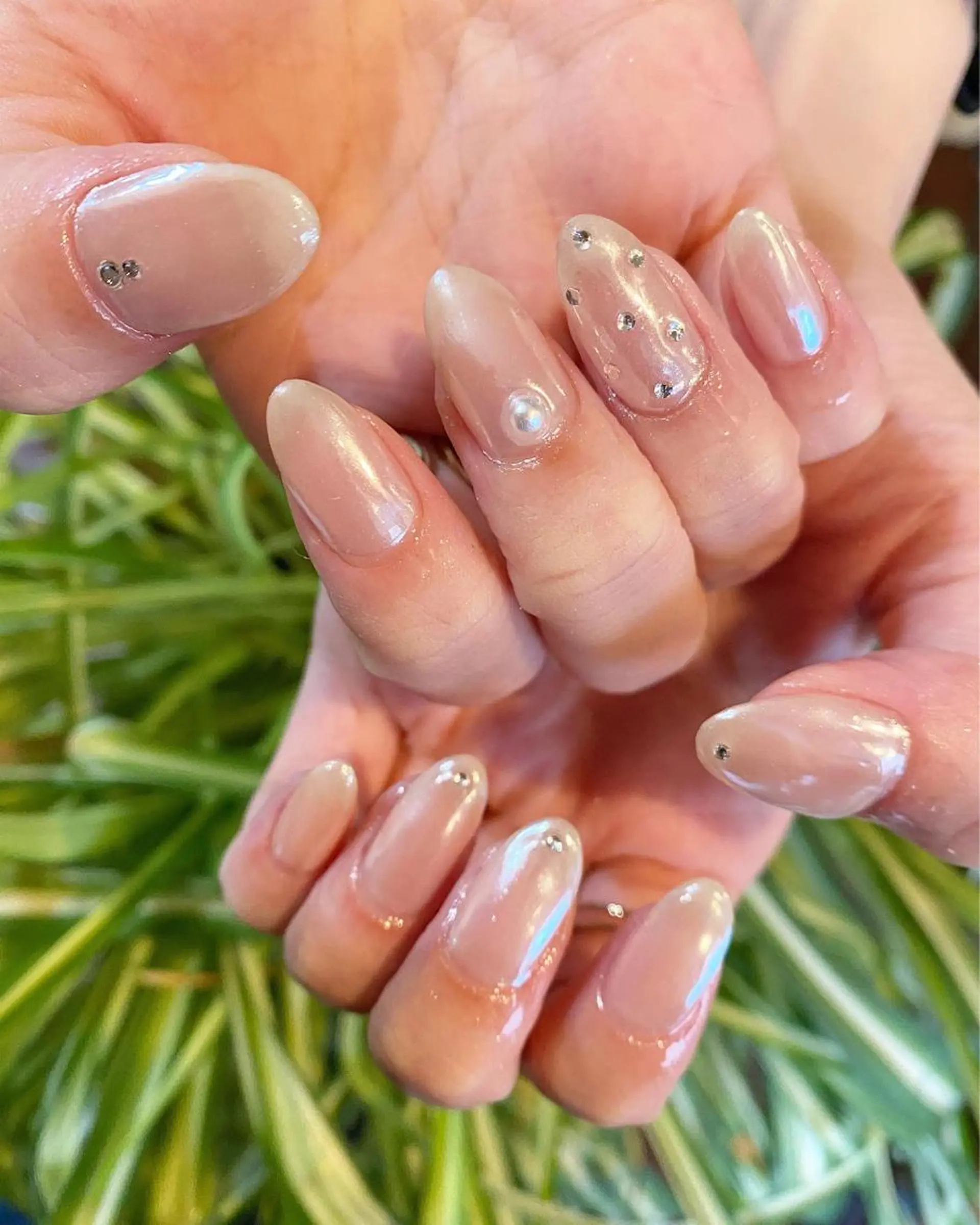 ネイル ストーンネイル ハンドネイル private nail salon   crystal ⭐︎ color所属・crystal ⭐︎ colorのネイルデザイン