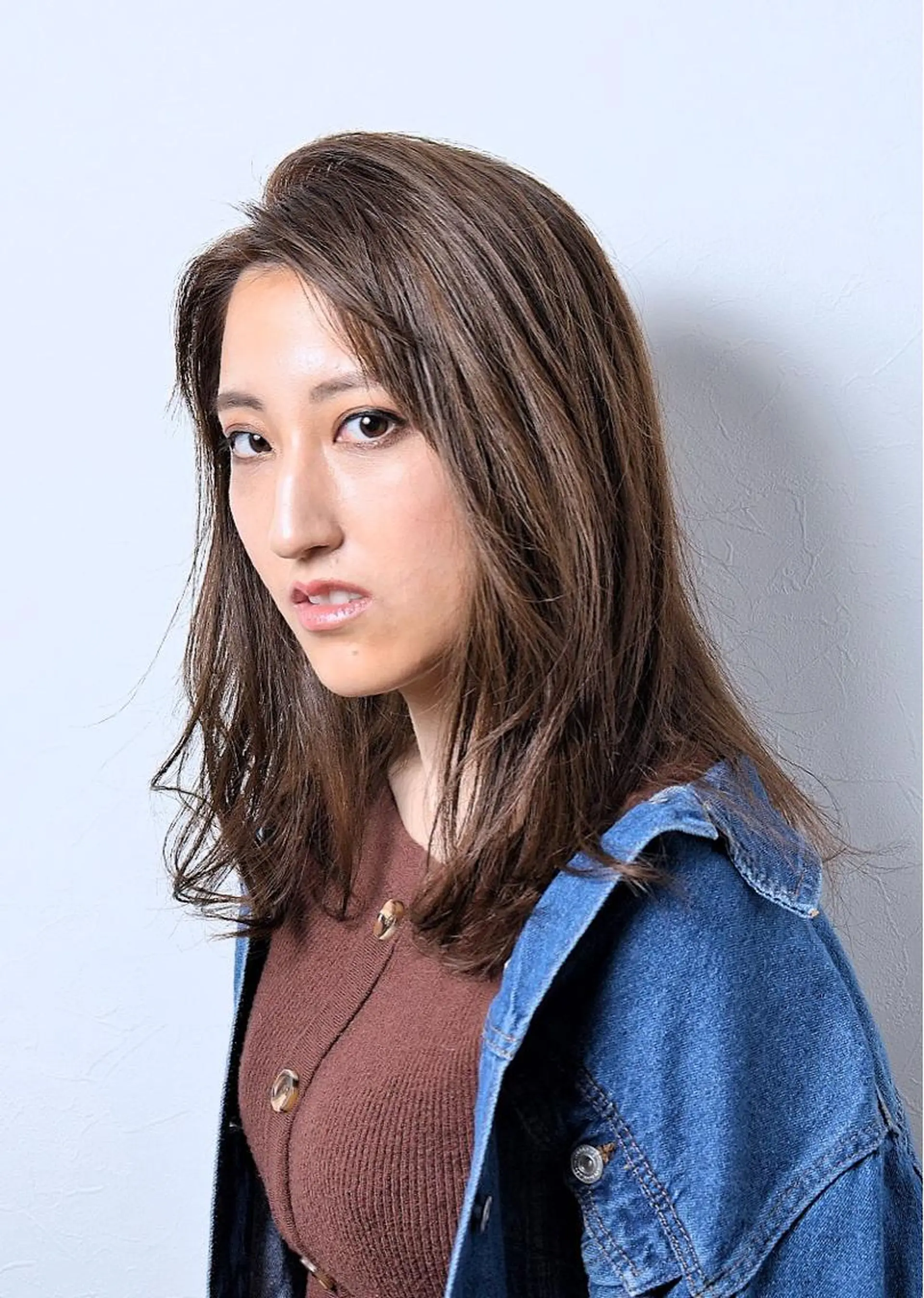 セミロング Hues所属・上村 ダイスケのヘアスタイル