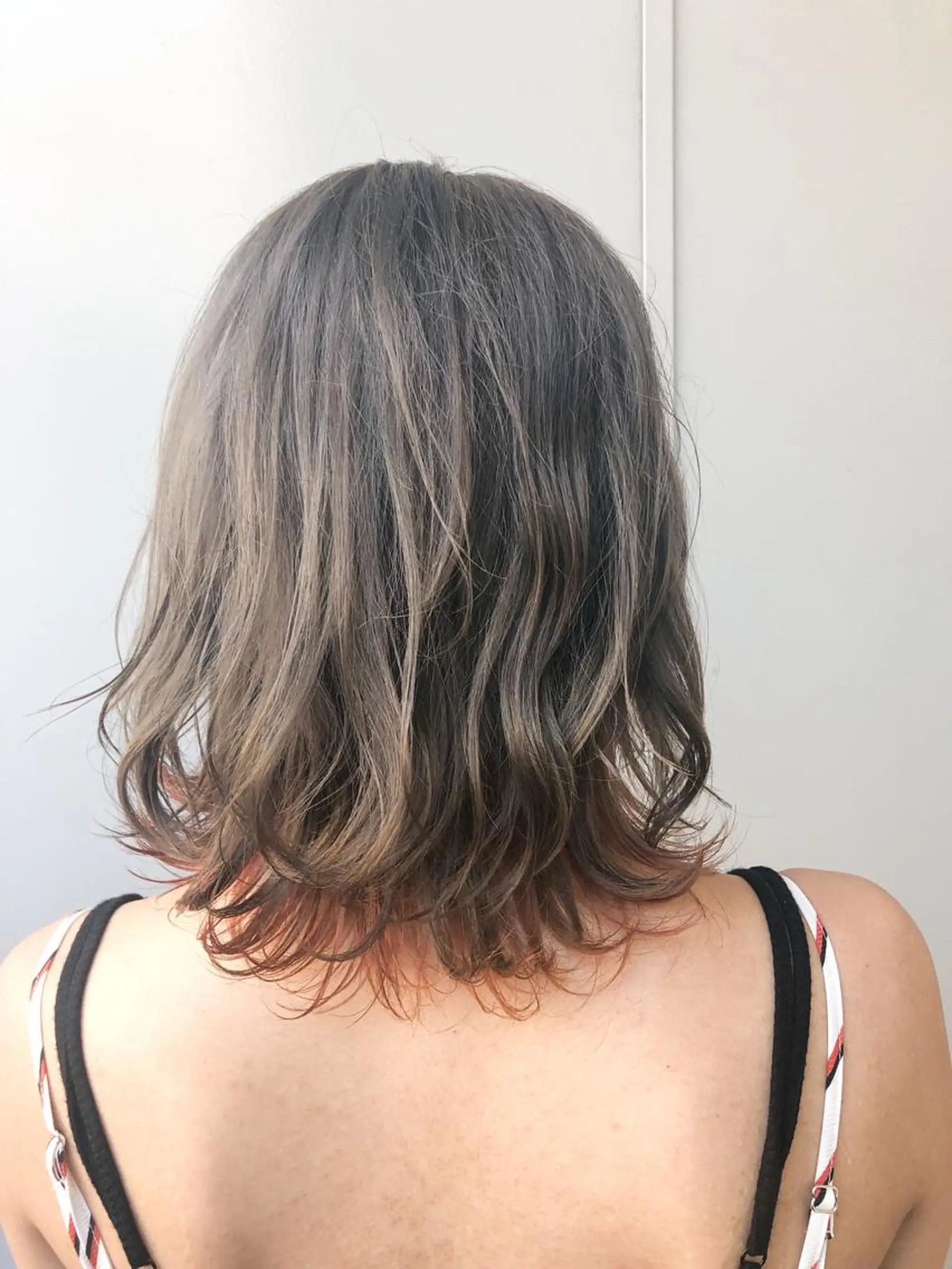 ミディアム カラー パーマ ヘアアレンジ メンズ ネイル マツエク・マツパ オレンジ カラーマツエク オレンジ Rene'所属・当日予約⭕️ yuriのヘアスタイル
