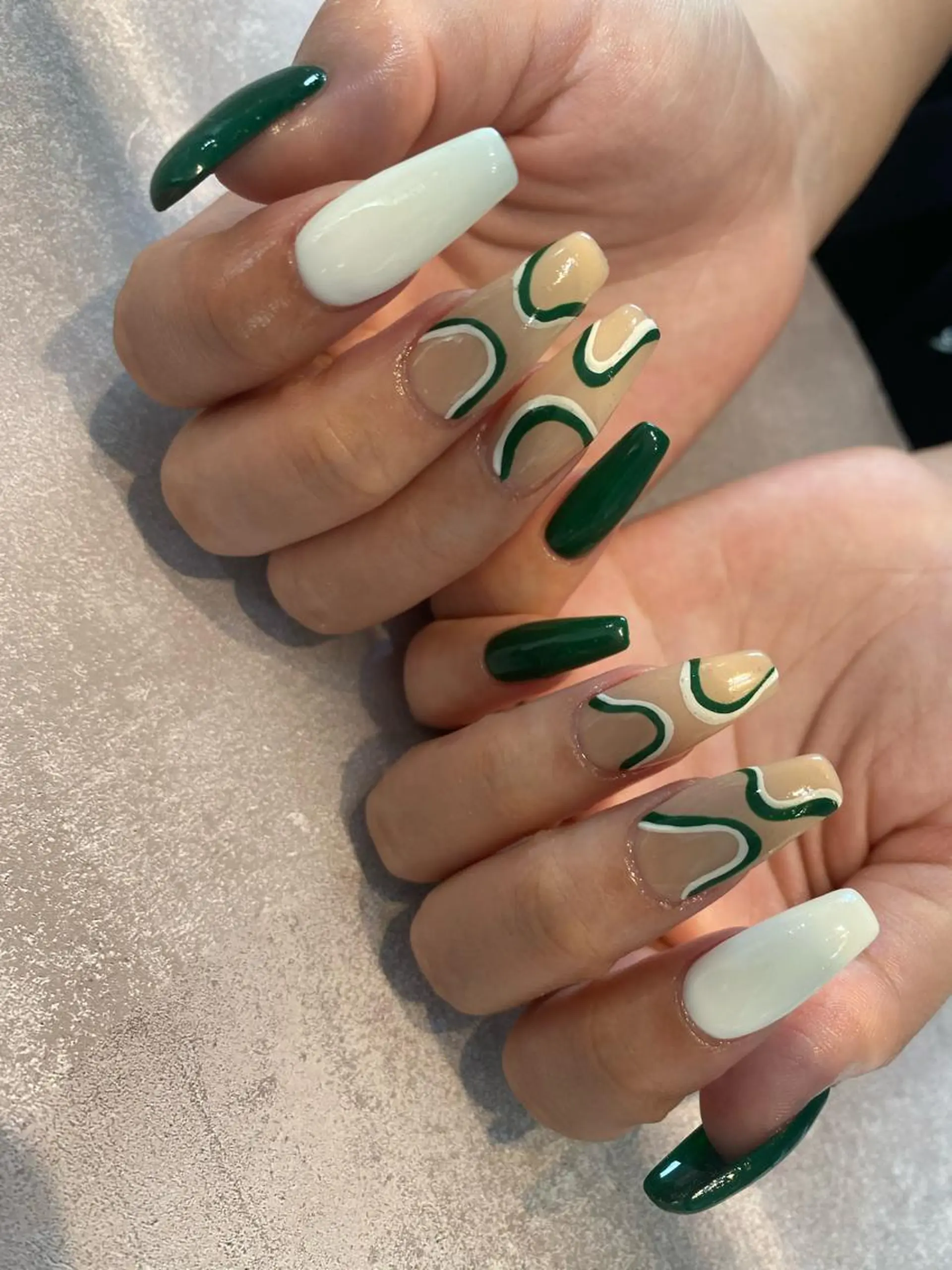 ロング ハンドネイル NAILSALON 🍔Timna🍟のネイルデザイン