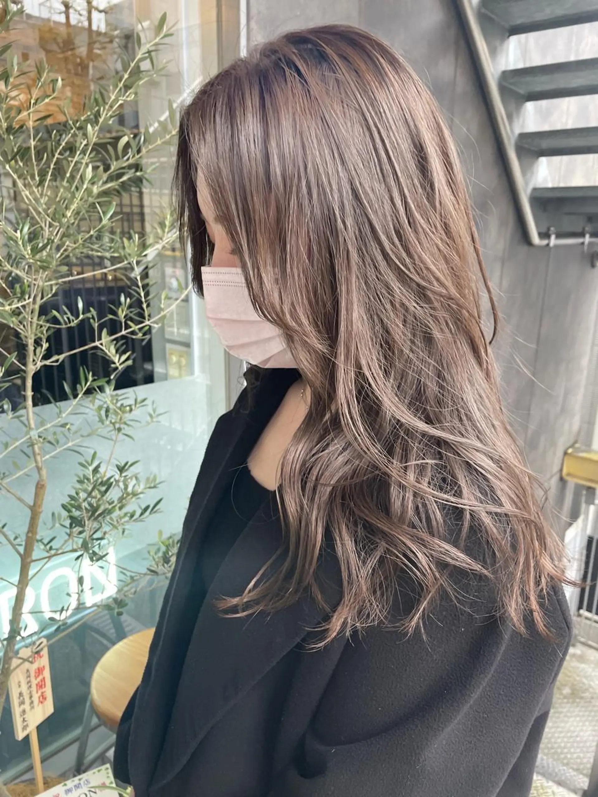 ロング カラー ベージュカラー ヘアカラー トリートメント ヘアセット 💐ナチュラルヘア Kroda💐のヘアスタイル