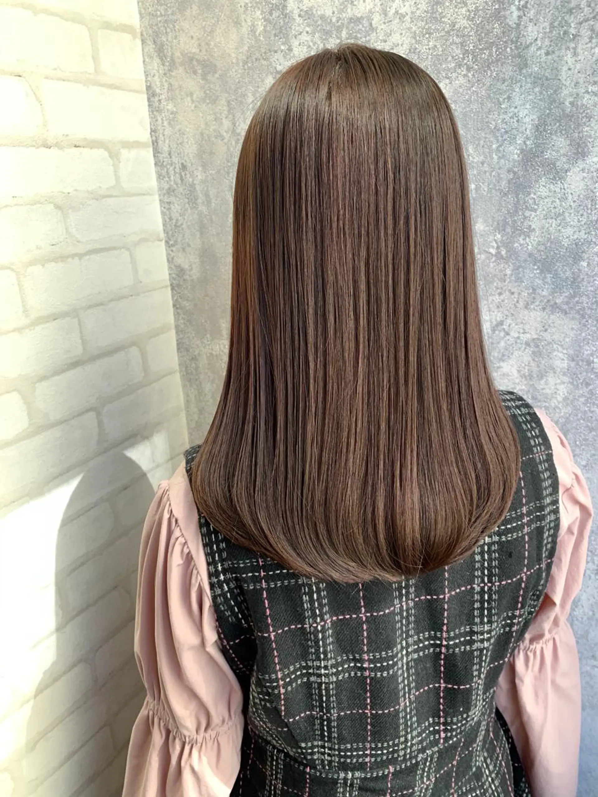 ミディアム カラー ミディアムパーマ アディクシーカラー アッシュ バレイヤージュ ブリーチ カット ヘアカラー Zina福岡天神店 艶髪/レイヤー/小顔のヘアスタイル