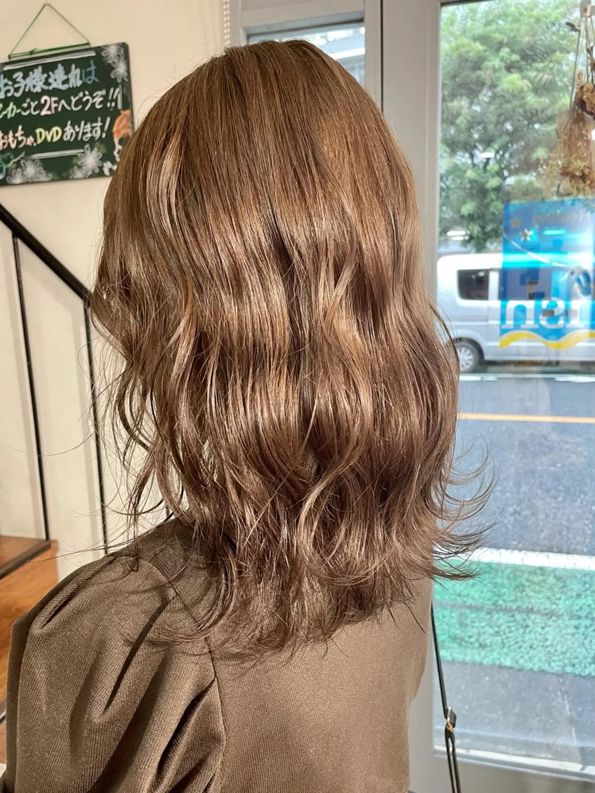 ロング カラー パーマ 美髪矯正/ハイトーン 🪸🩰ヒナコのヘアスタイル