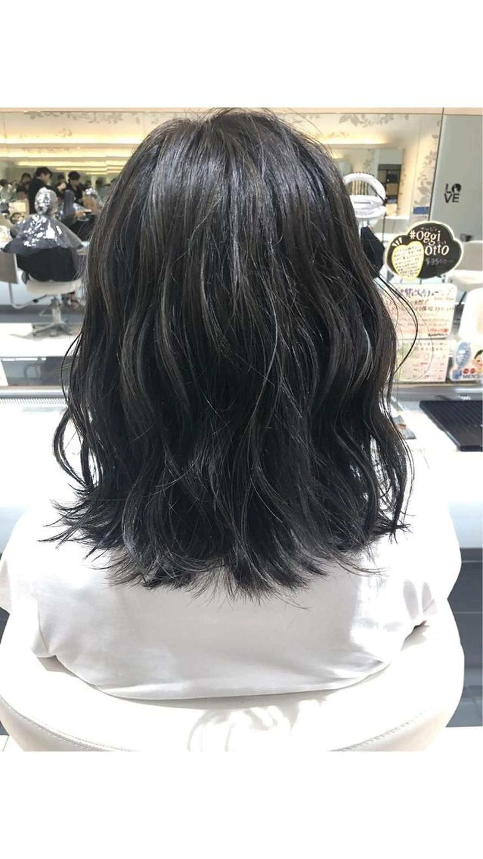 ミディアム カラー グレージュ ハイライトカラー ハイライト ✂️小顔カット✂️ 山本有紀のヘアスタイル
