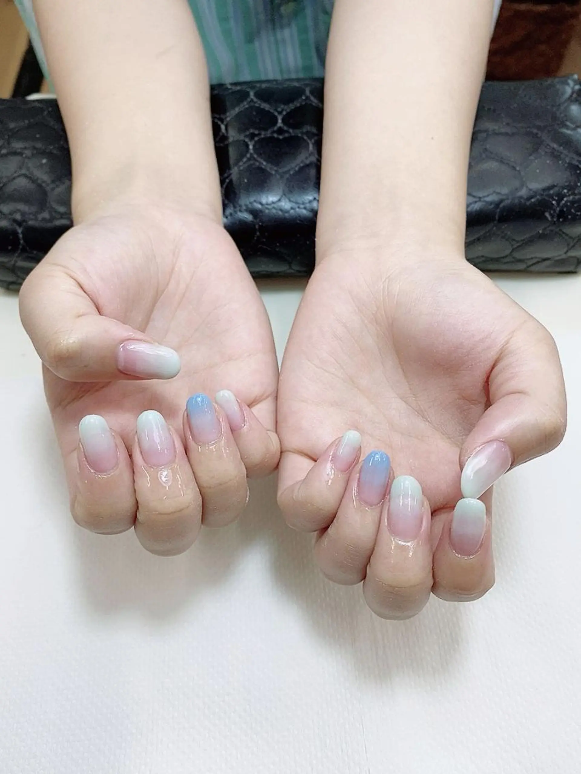 ネイル マックスケリー梅田店所属・佐橋 友美のネイルデザイン