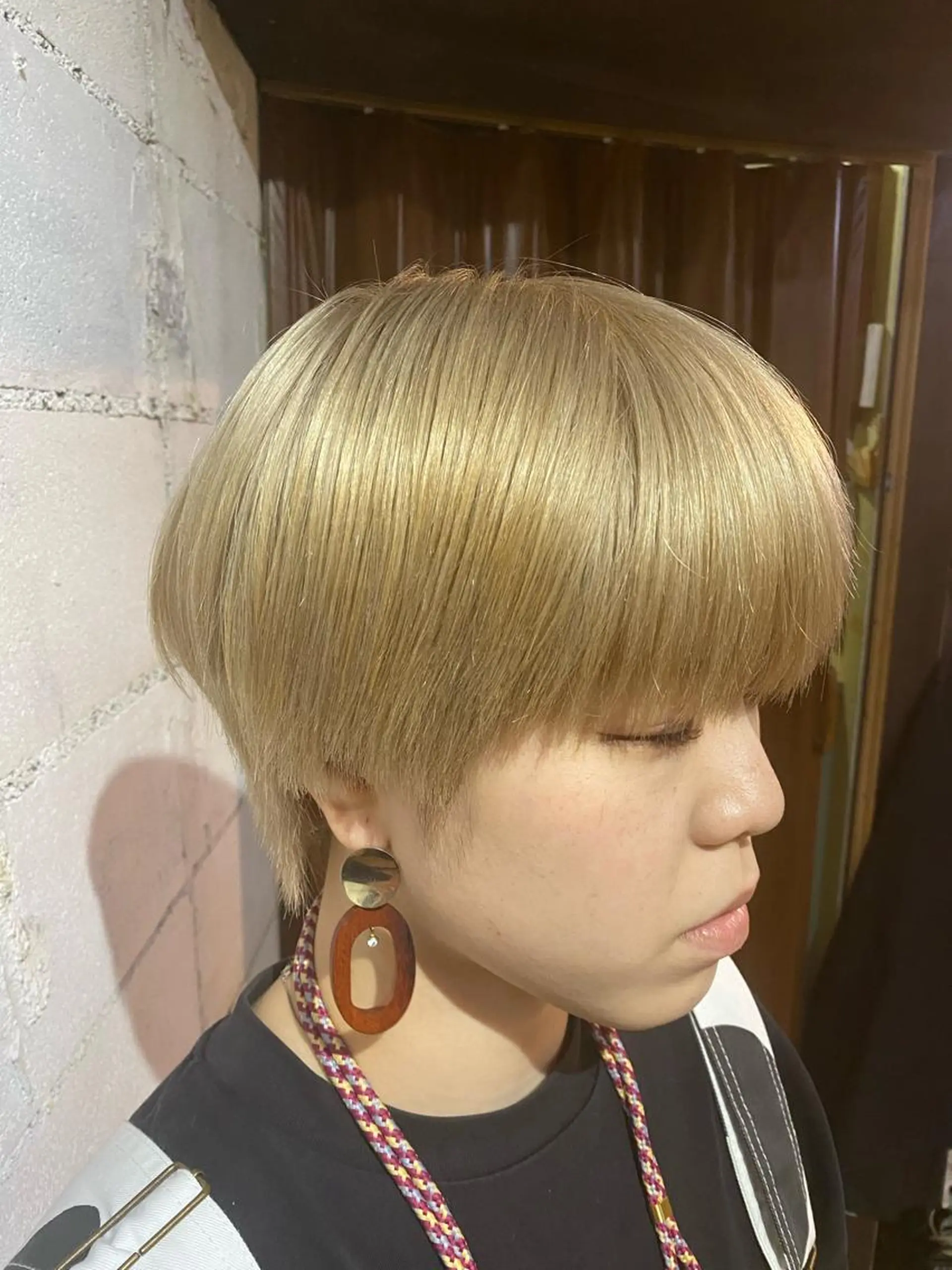 ショート カラー ベージュカラー ブロンド ブロンドベージュ ウルフカット 【韓国レイヤー特化 ハッシュカット】のヘアスタイル