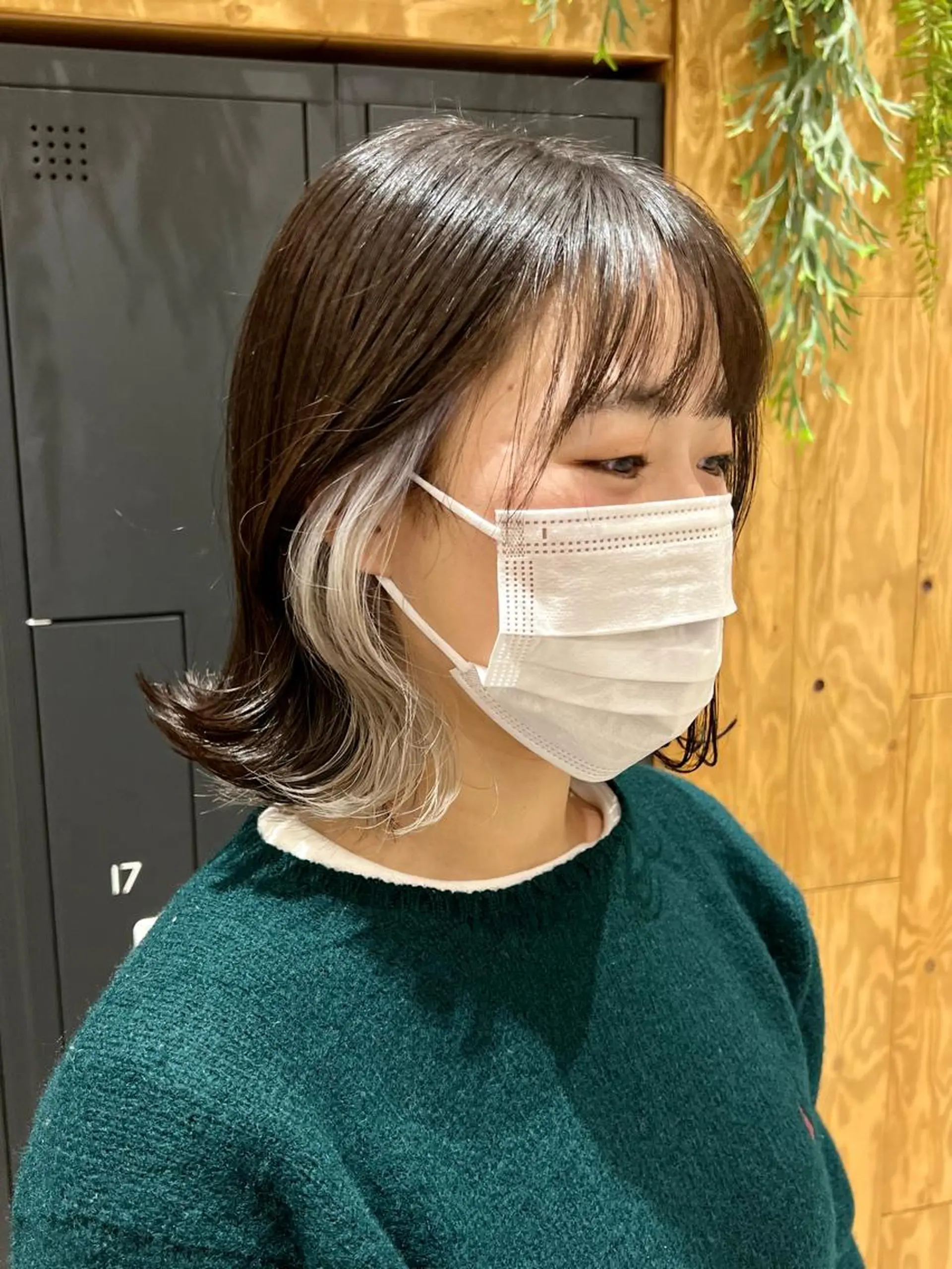 ミディアム カラー ブリーチ ボルドーカラー ケアブリーチ ダブルカラー イヤリングカラー salowin神戸三宮suite所属・工藤 貫多のヘアスタイル