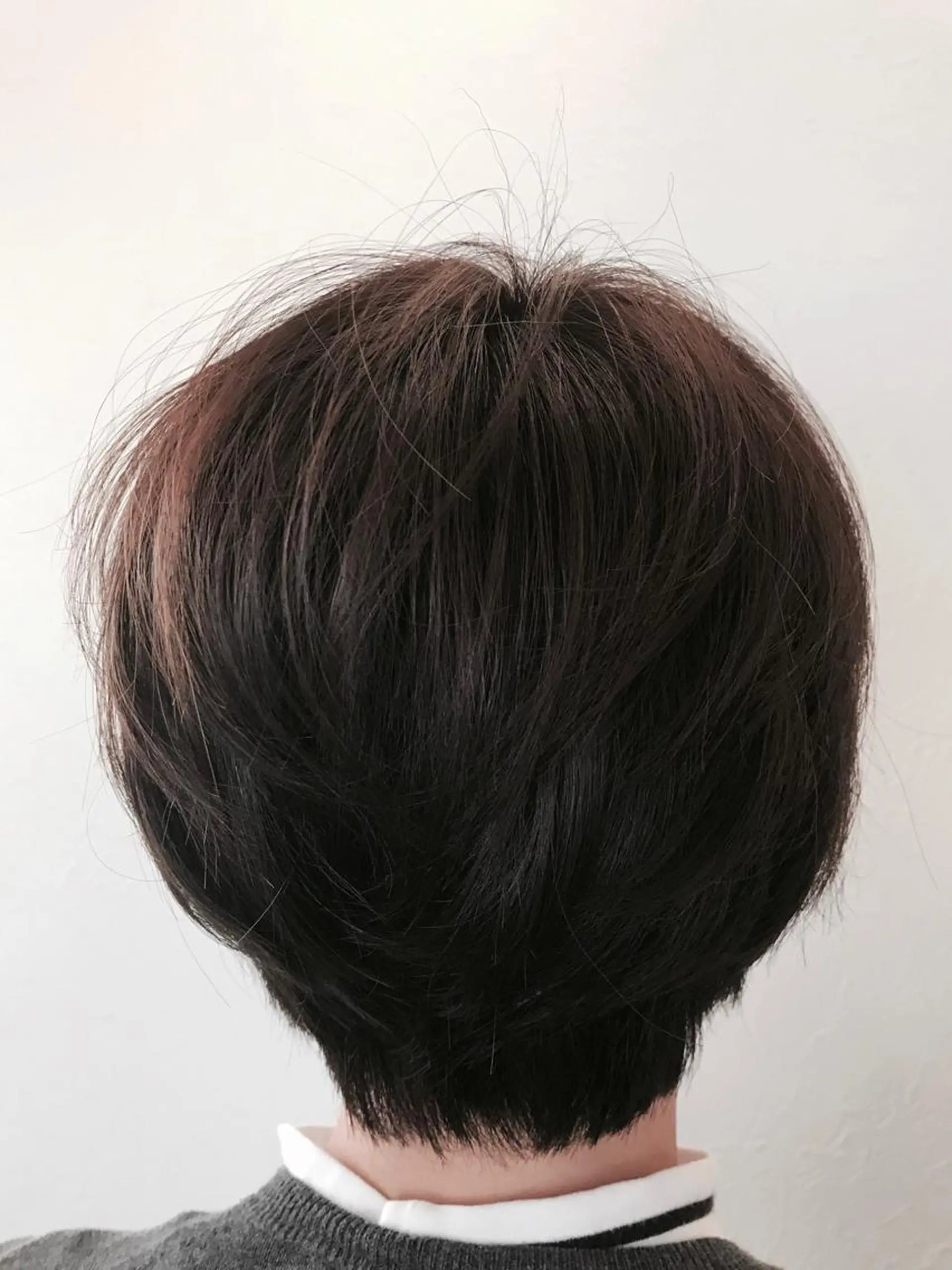 ショート カラー アッシュ レイヤーカット 仲矢 あゆ美のヘアスタイル