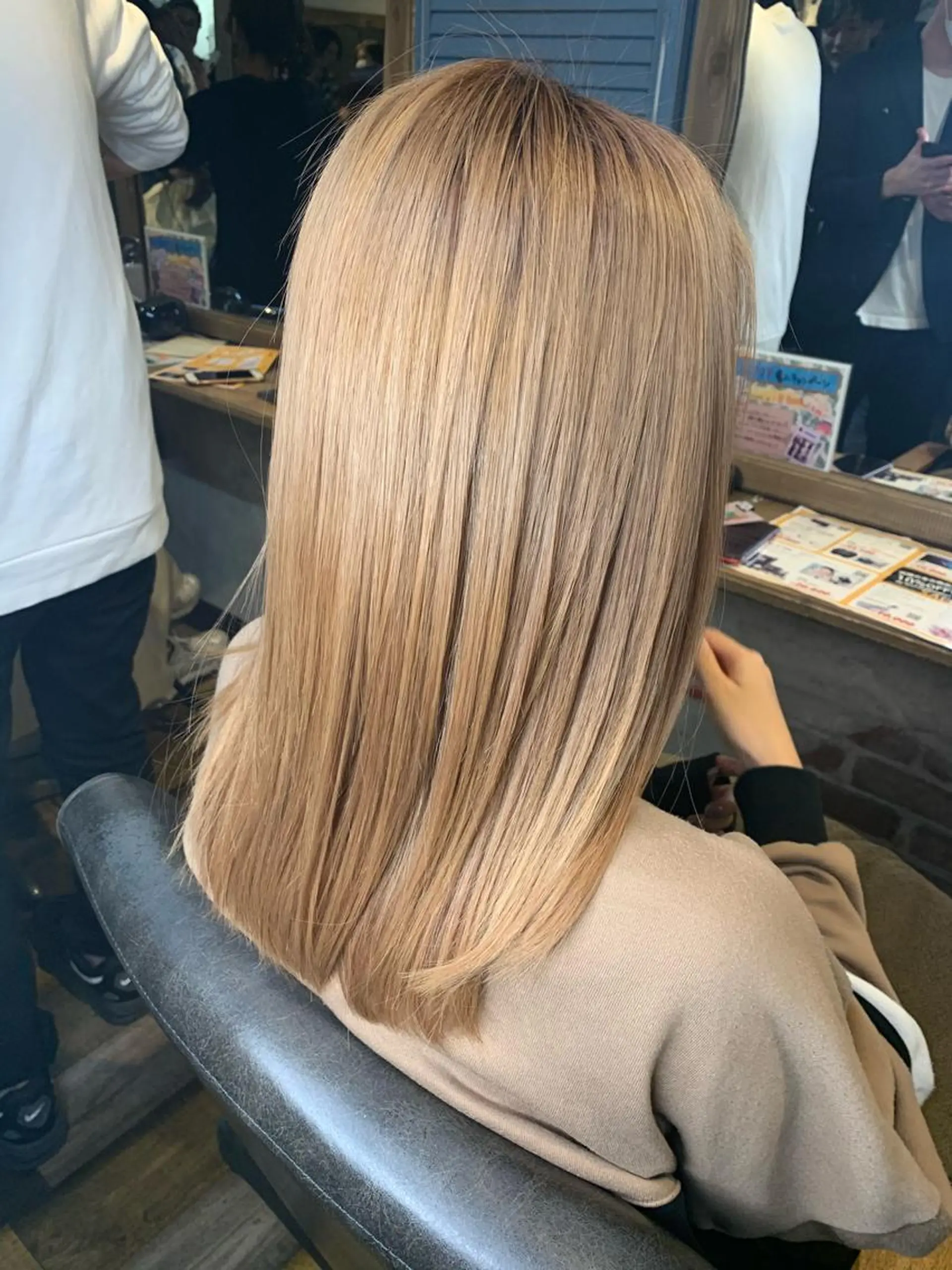 セミロング ヘアリゾートA i 秋葉原店のヘアスタイル