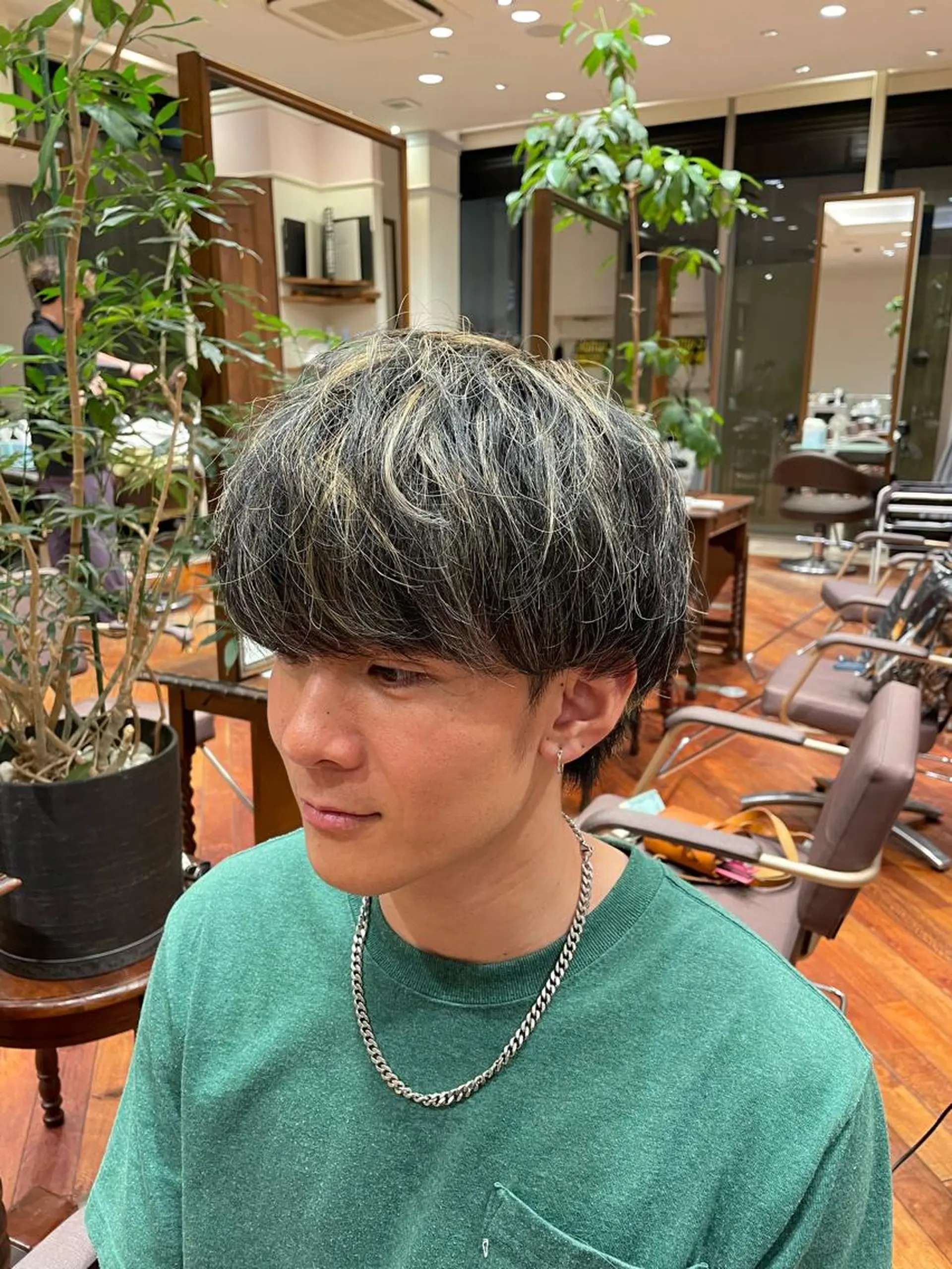 メンズ メンズハイライト 大阪梅田 稲葉利也斗のヘアスタイル