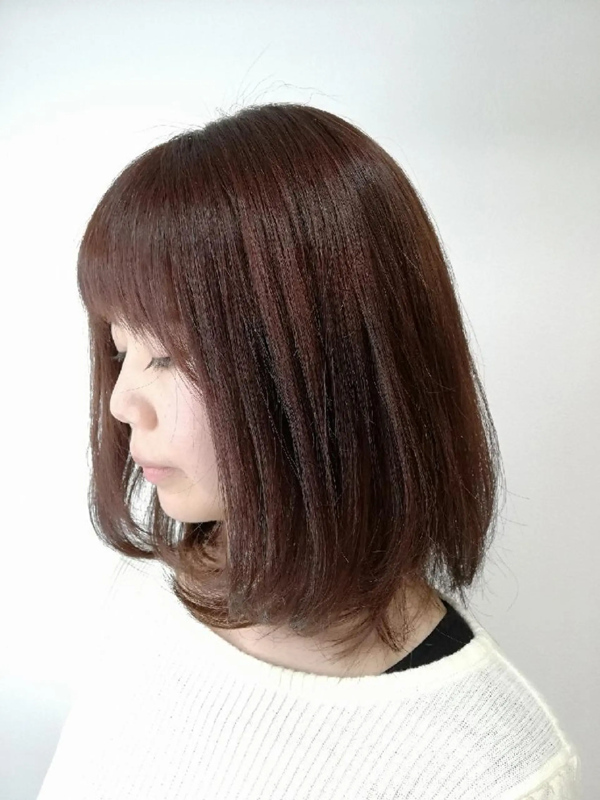 ミディアム カラー ピンクカラー ボブ 外ハネヘア カット ヘアカラー トリートメント YASUHIRO グレージュ/メンズのヘアスタイル