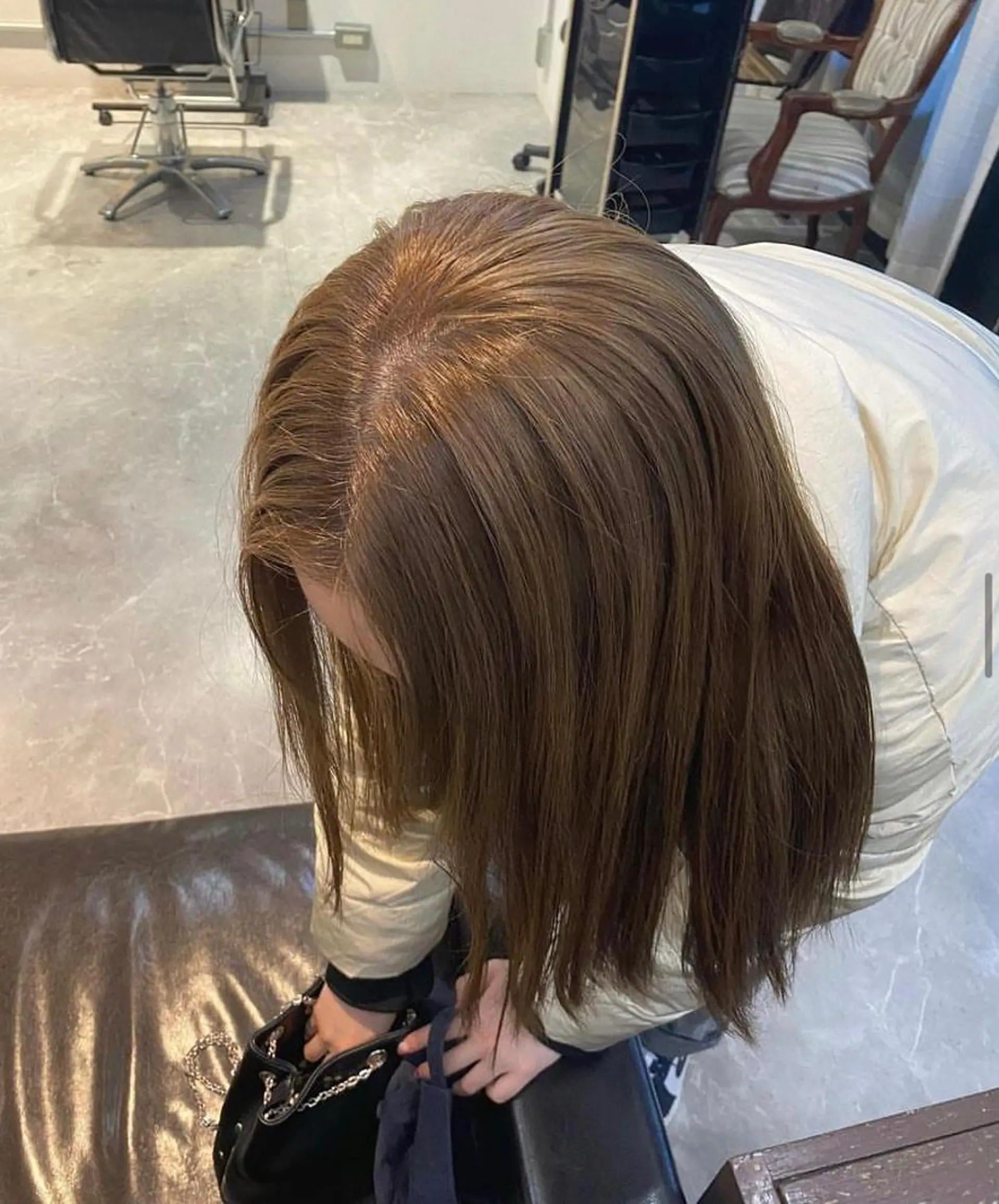 ロング ブリーチなしダブルカ ラー🩶manamiのヘアスタイル