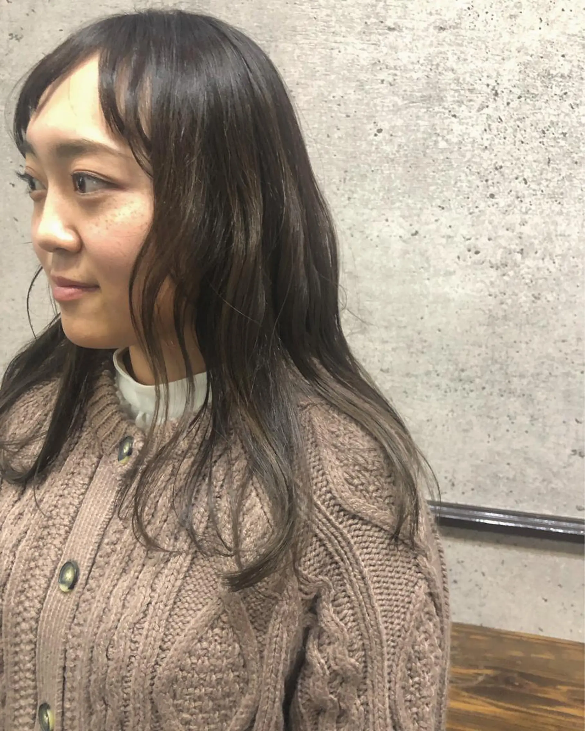 セミロング カラー グレージュ カット ヘアカラー 江原 彩華のヘアスタイル