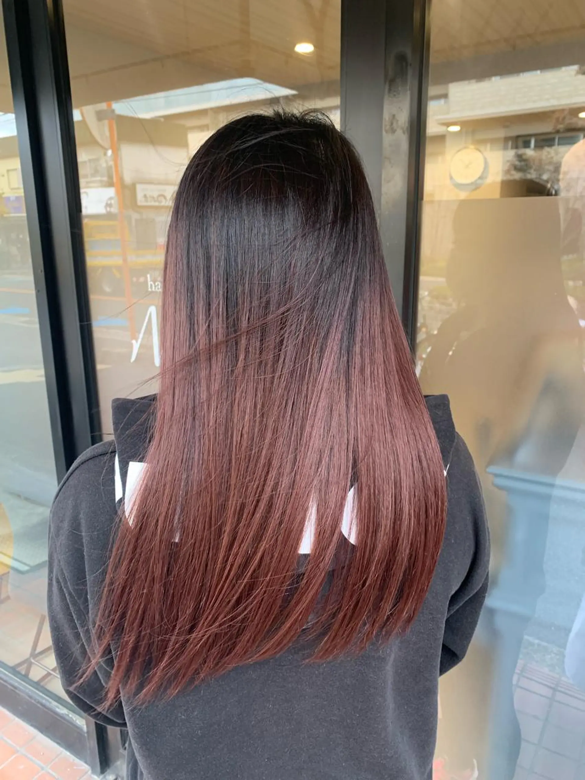 ロング カラー ブリーチ グラデーションカラー ピンクカラー hair & spa Nalu所属・hair & spa Naluのヘアスタイル