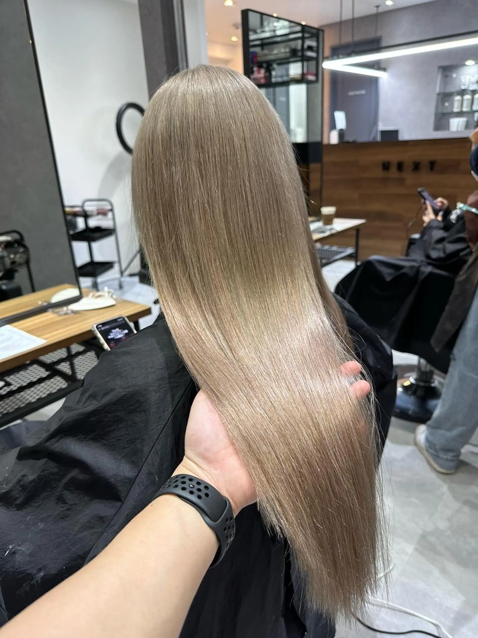 ロング カラー ベージュカラー ブリーチ ミルクティーベージュ エクステ ヘアカラー トリートメント エクステ KEISUKE/ 艶カラー🧡エクステのヘアスタイル