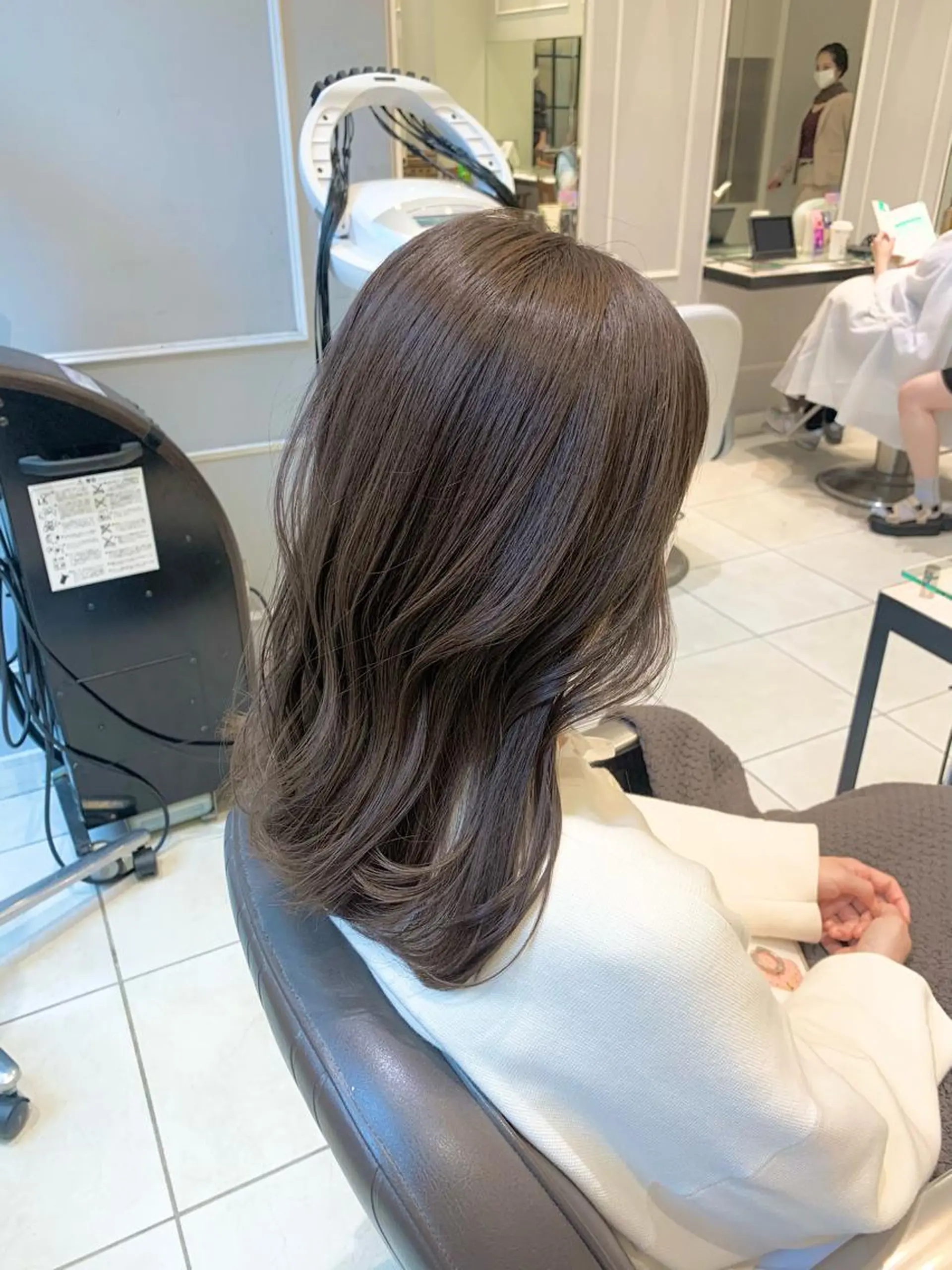 セミロング カット ヘアカラー トリートメント SALOWIN 銀座一丁目店所属・髪質改善/縮毛矯正 🎀小林 唯 🎀のヘアスタイル