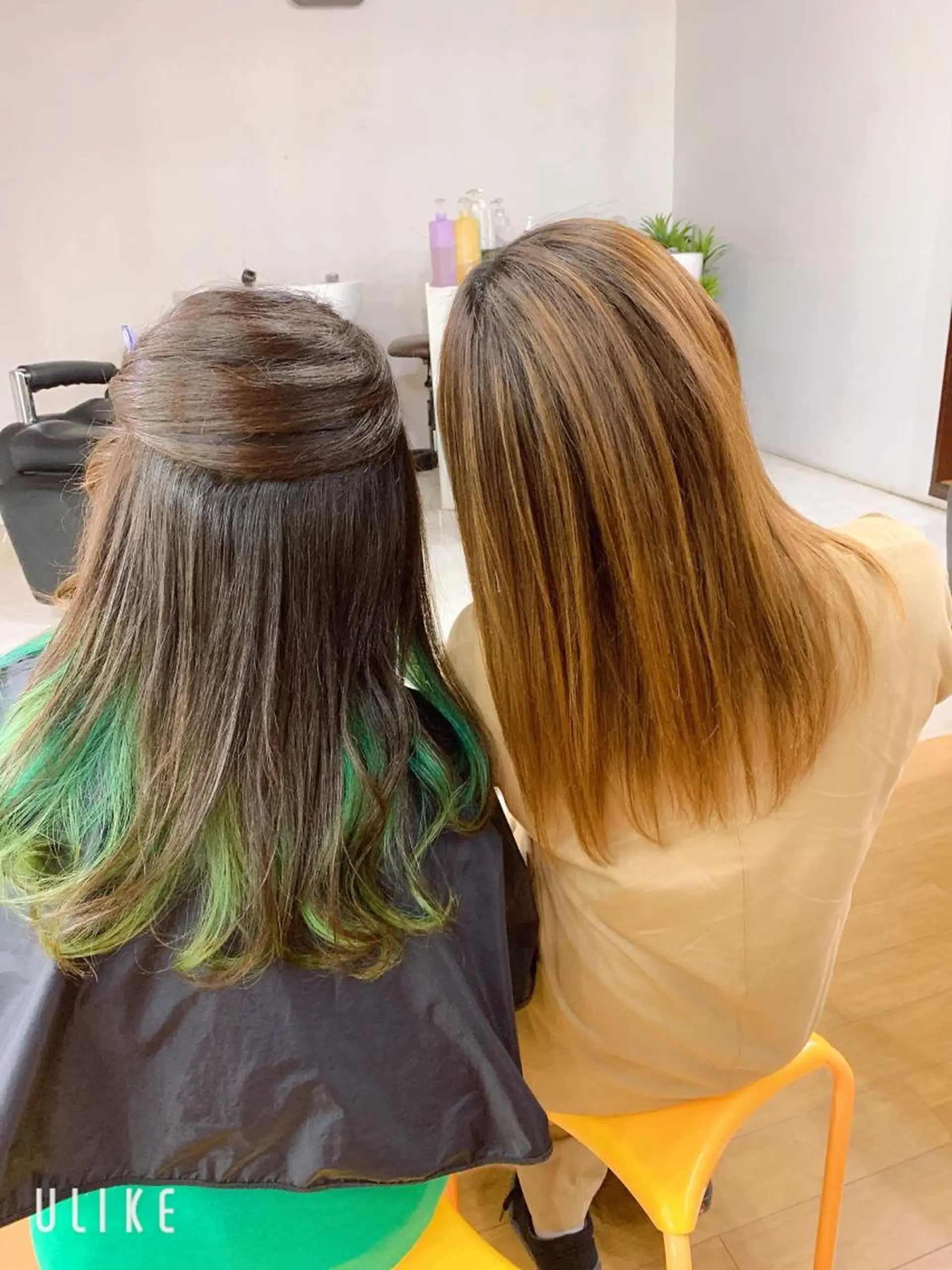 セミロング カラー R ri R takagiのヘアスタイル