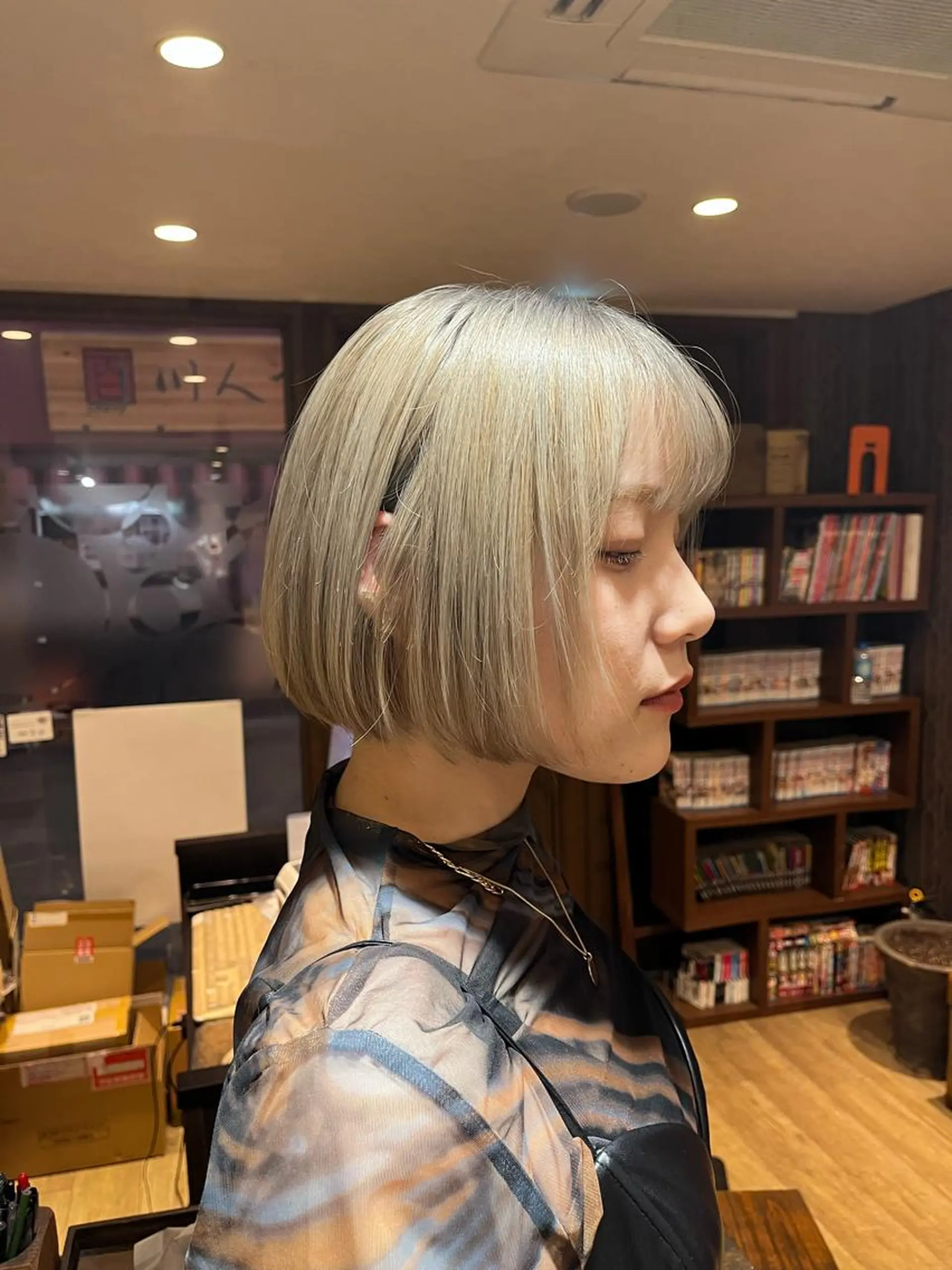 ショート カラー ブリーチ ブリーチなしカラー 縮毛矯正 ヘアカラー VOYAGE所属・中園 康のヘアスタイル