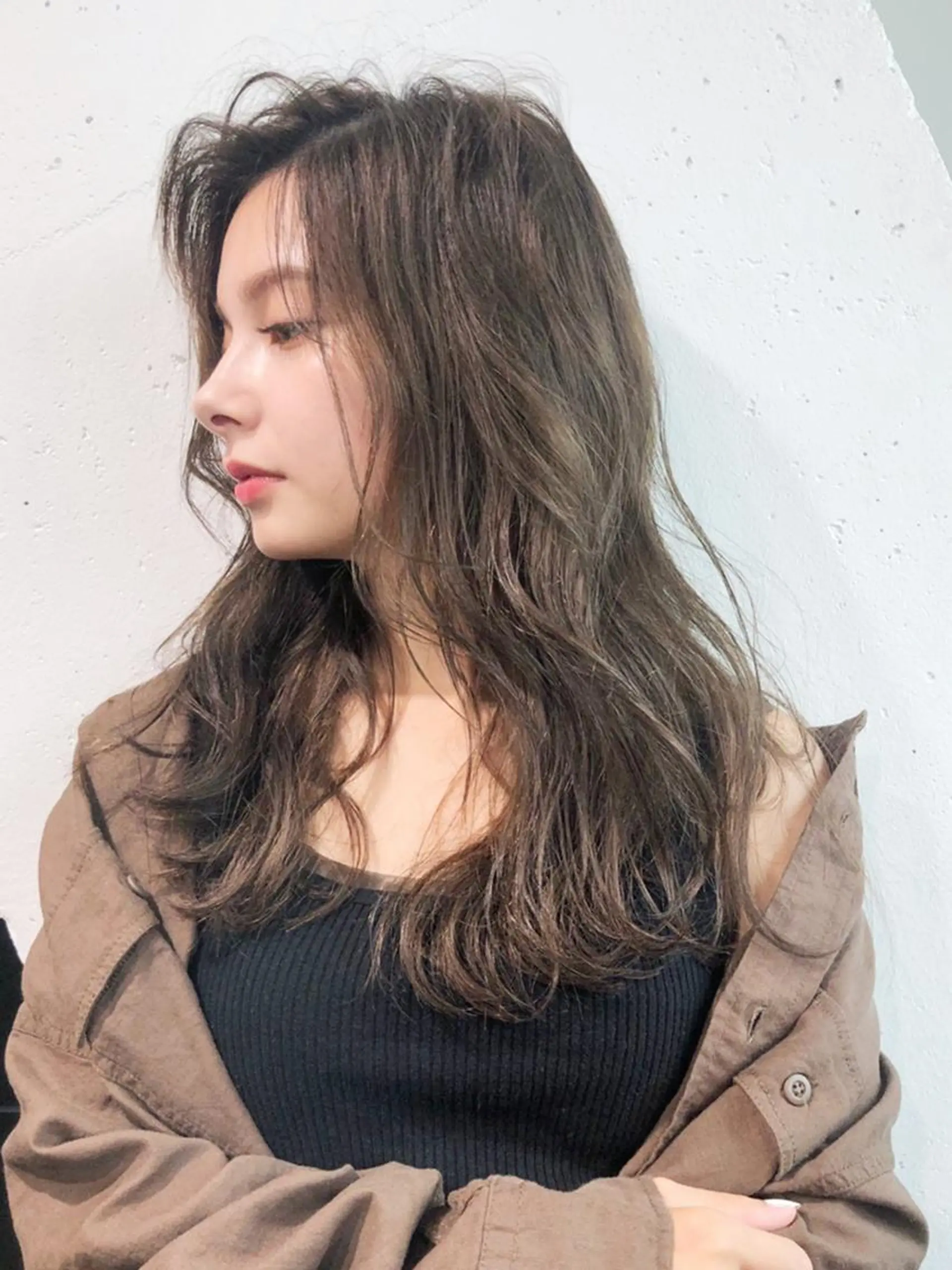 ロング カラー パーマ ヘアアレンジ アッシュ アッシュグレー アッシュグレージュ グレージュ ITbyALBUM 中野店のヘアスタイル