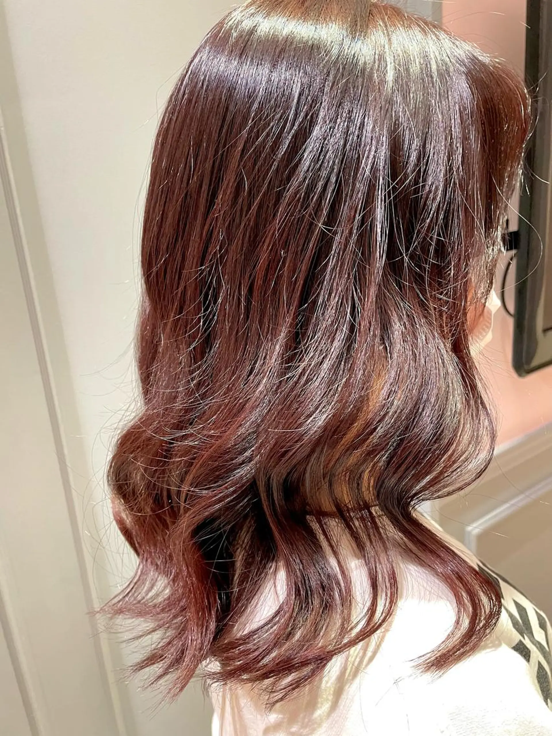 セミロング カットモデル ヨネダのヘアスタイル