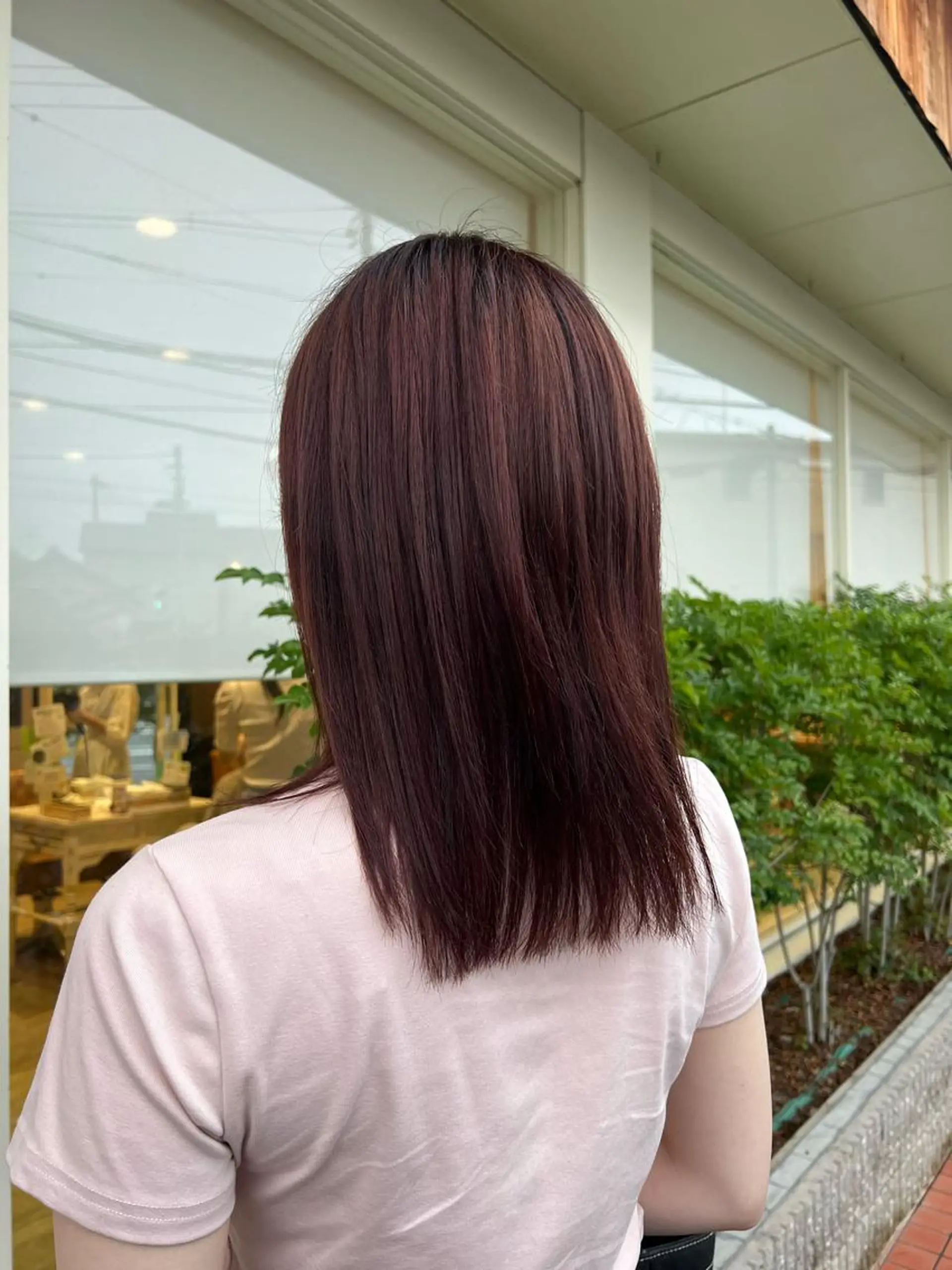 セミロング 長尾ゆりの/ボブ/ ベージュ/ハイトーンのヘアスタイル