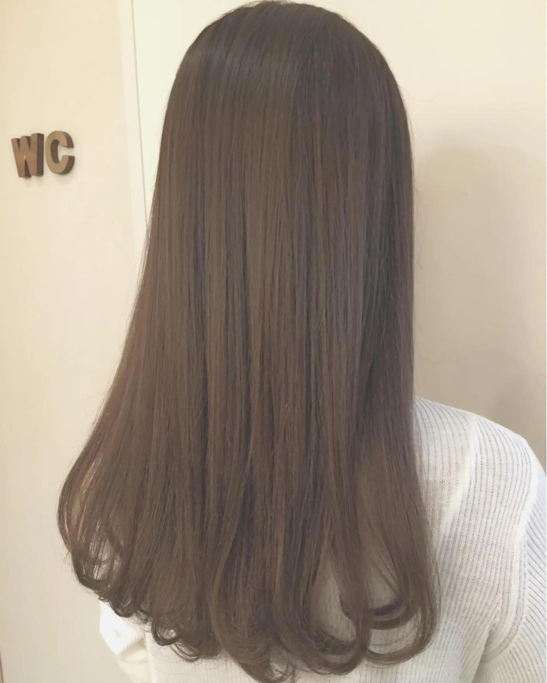 セミロング 🌸ハイトーン 新田　廉 🌸のヘアスタイル