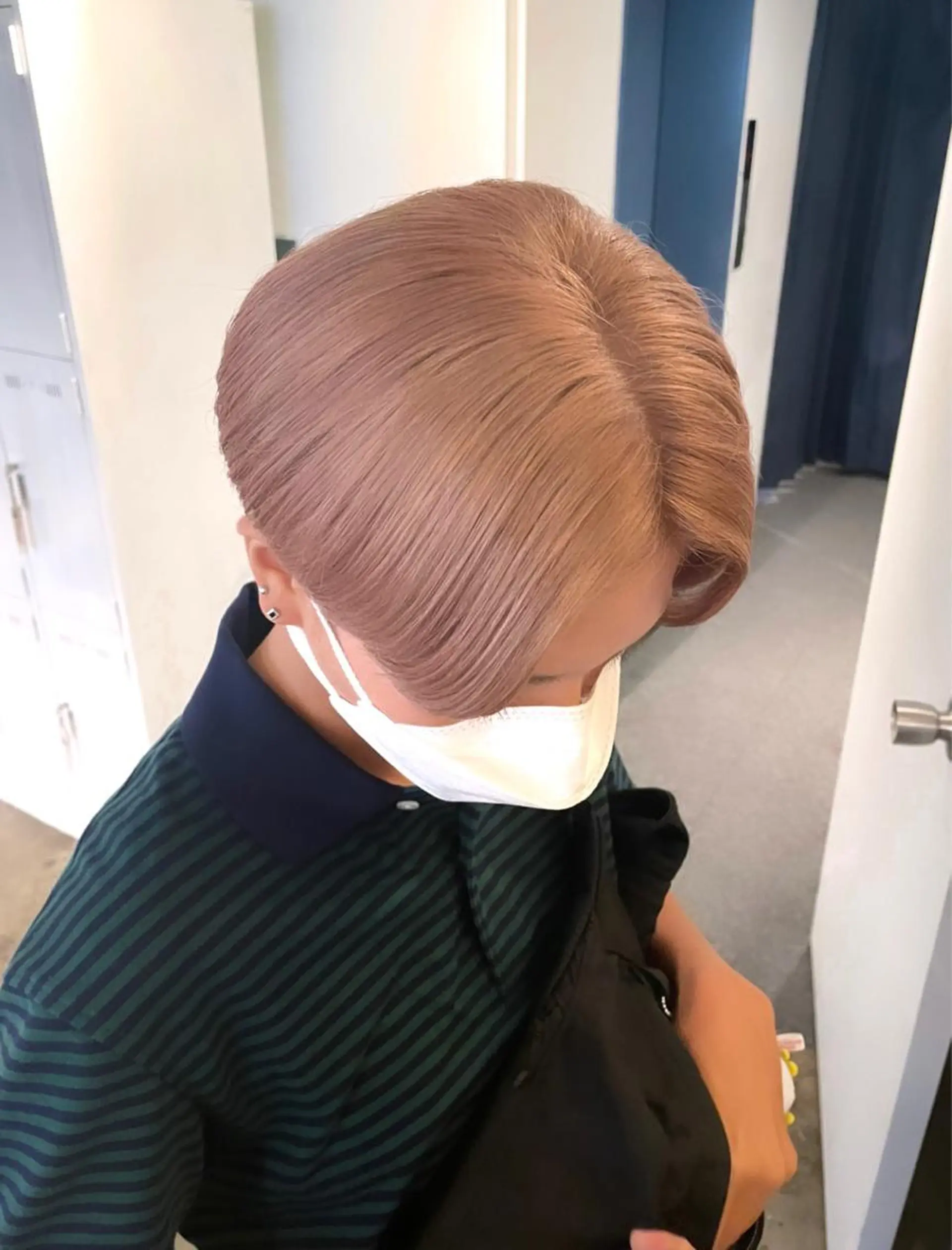 ショート カラー ベージュカラー ブリーチ ケアブリーチ ダブルカラー ミルクティーベージュ ヘアカラー トリートメント 暖色カラー🍒 ケアブリーチ/akiのヘアスタイル