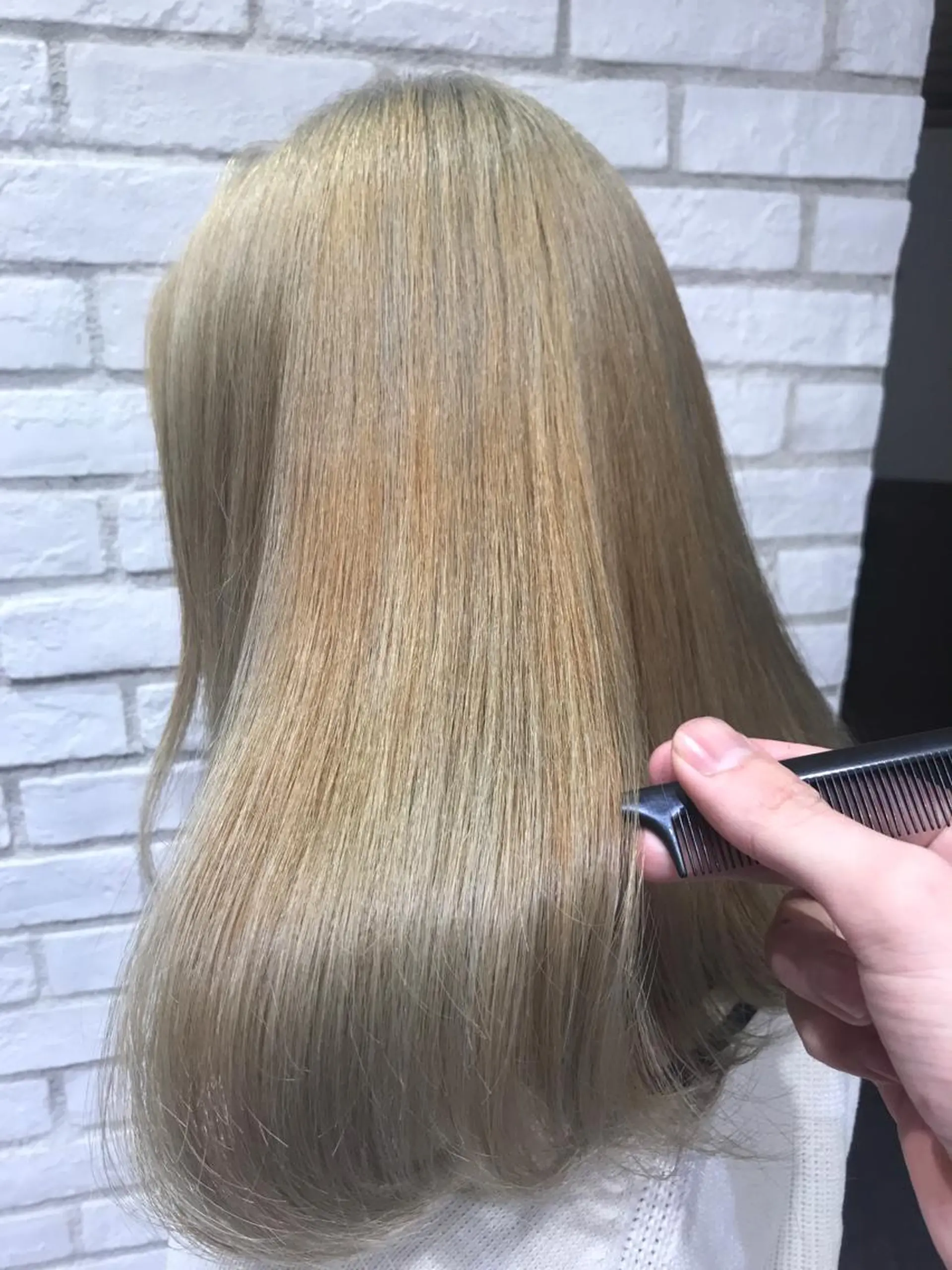 ミディアム カラー Ash 戸田公園店のヘアスタイル